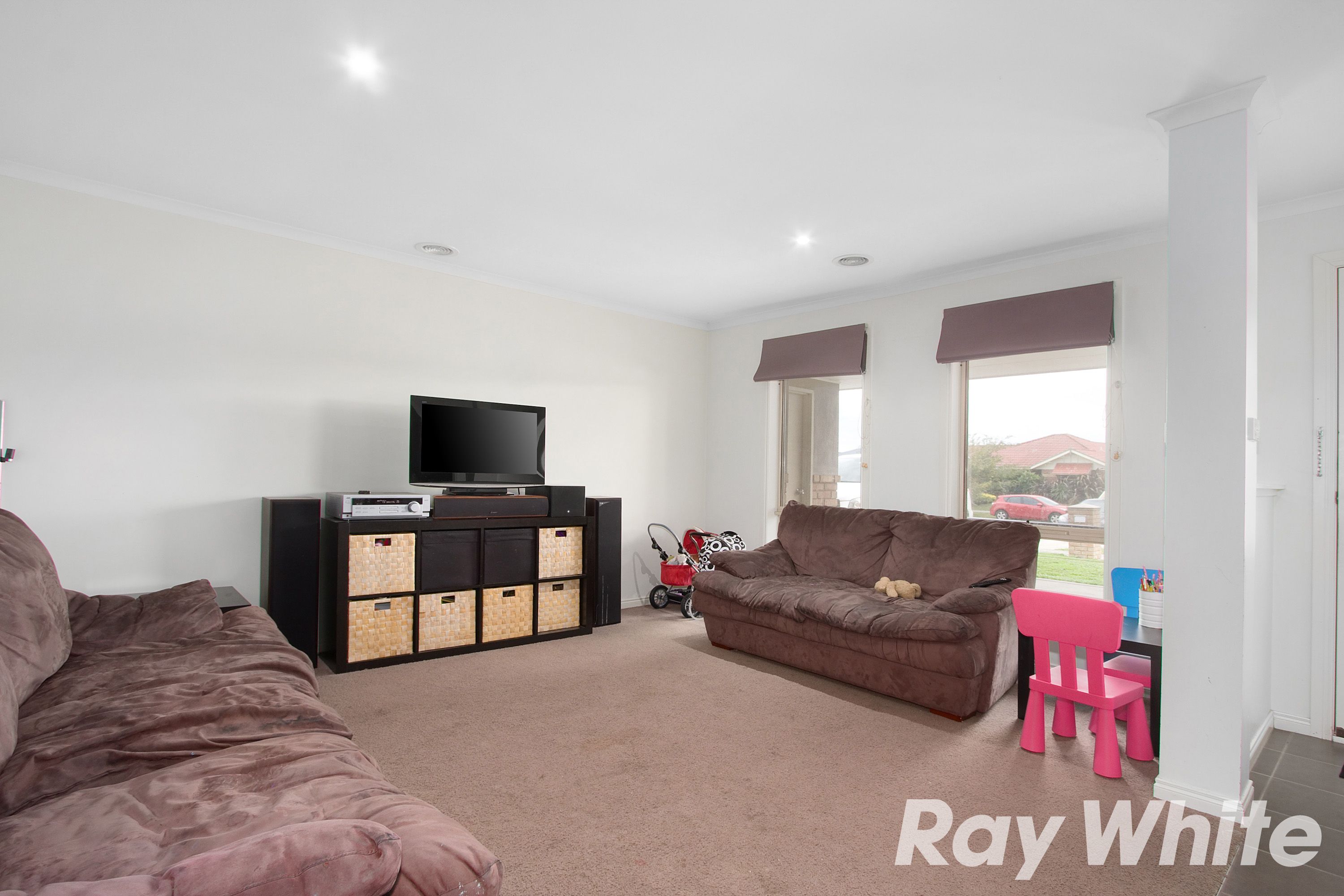 37 Bluehills Boulevard, Pakenham, VIC 3810