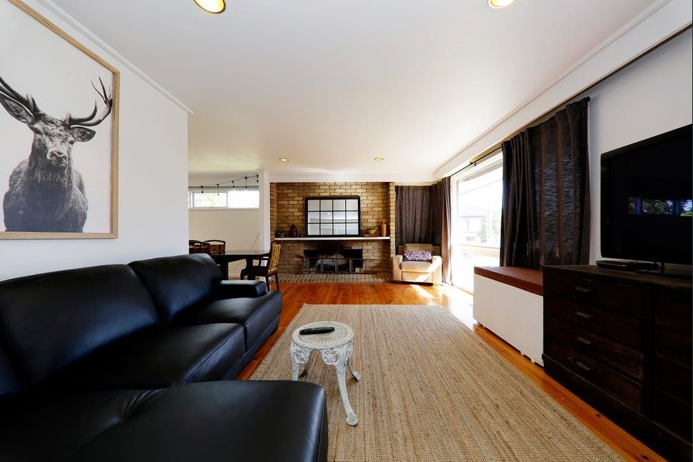 23 Earlwood Drive, Wheelers Hill, VIC 3150