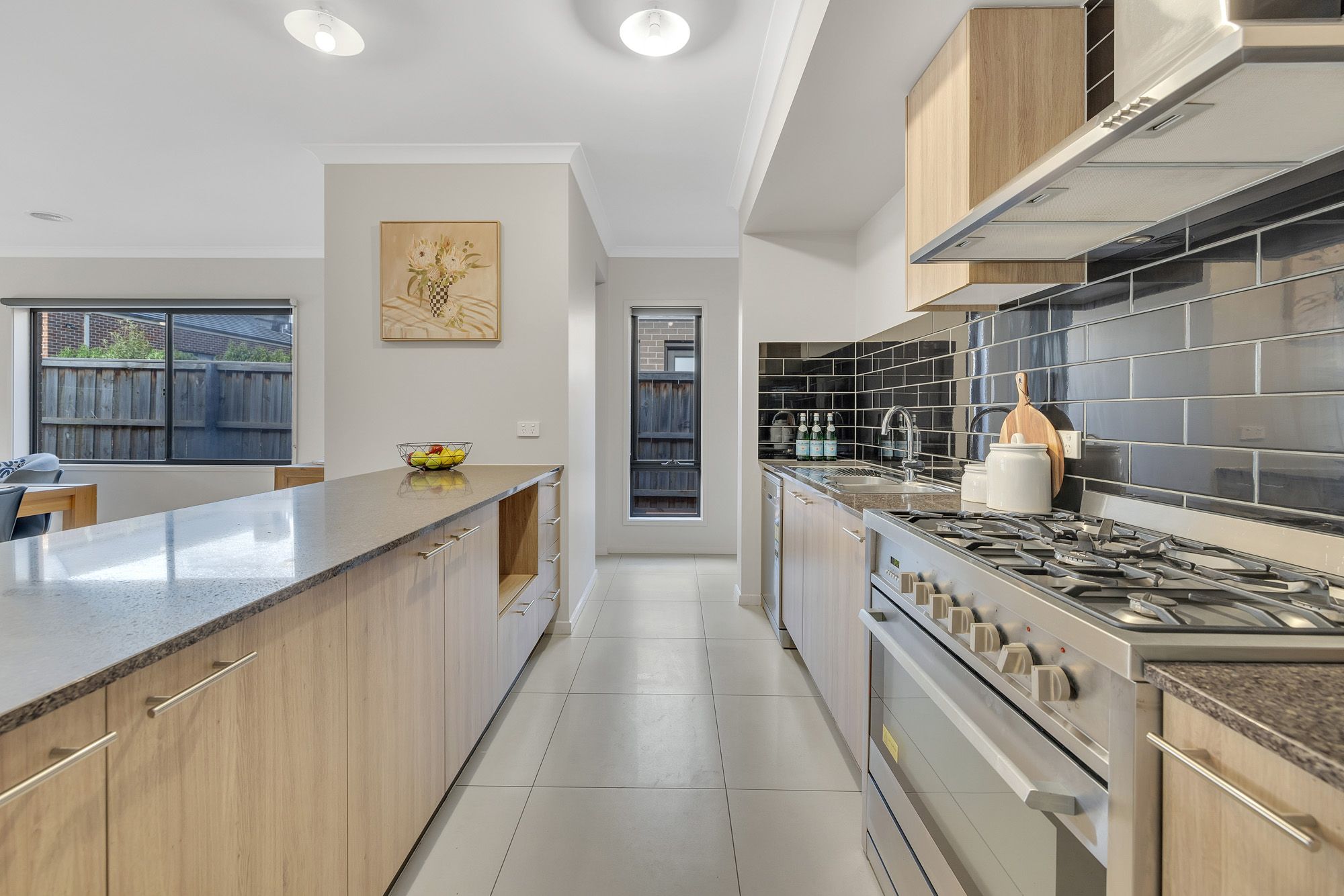 26 Holyoake Parade, MANOR LAKES, VIC 3024