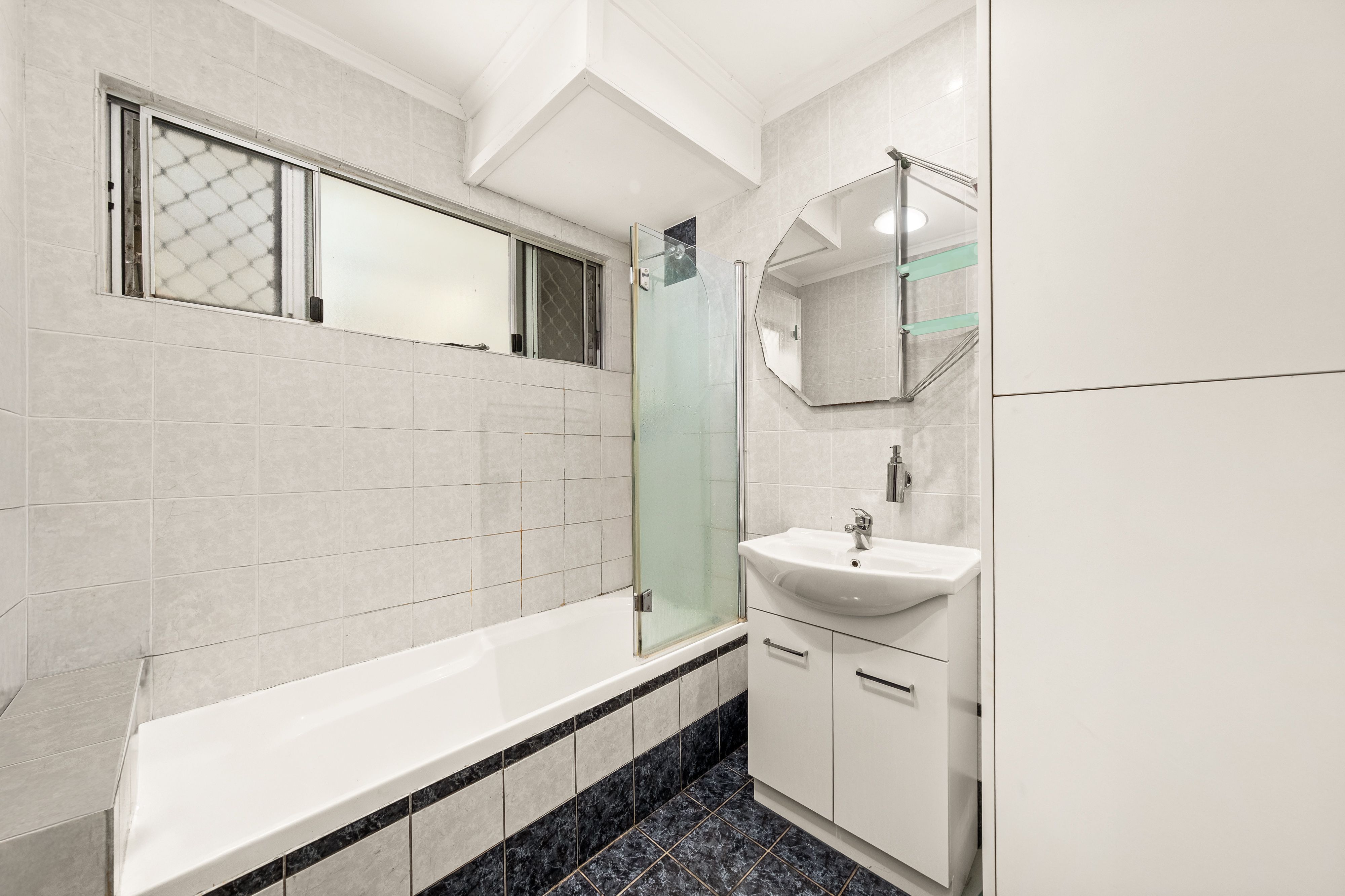 70 Stadcor Street — photo 6 of 17
