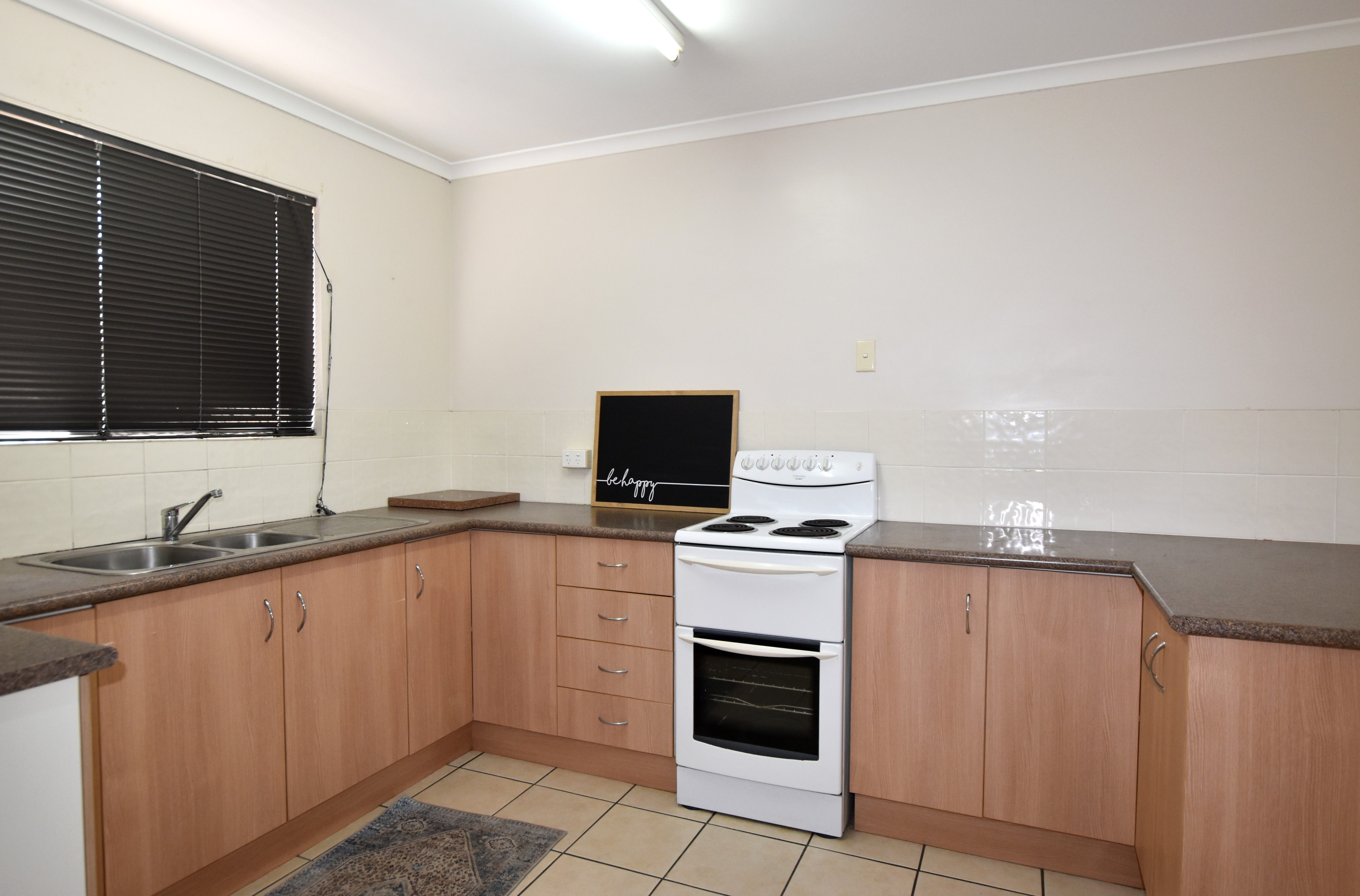 2/17 Fletcher Street, West Gladstone, QLD 4680