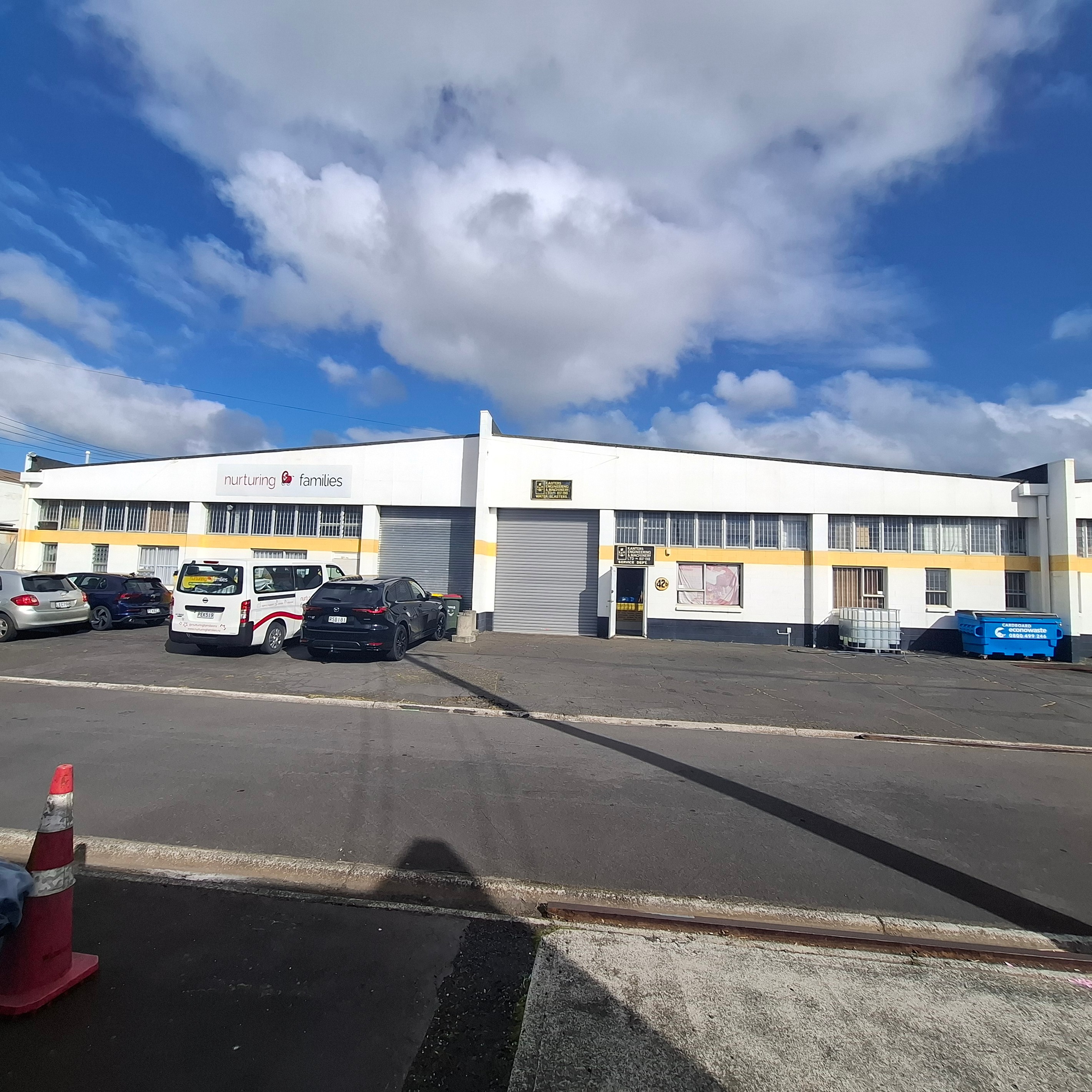 B/42 Henderson Valley Road, Henderson, Waitakere City