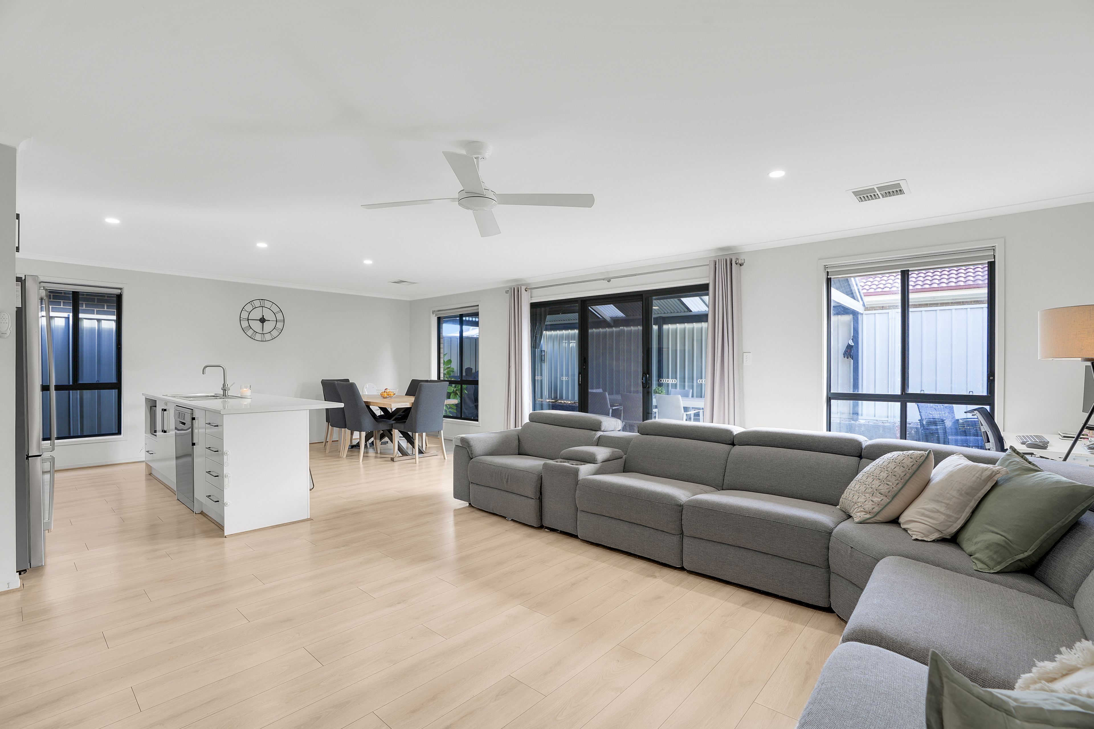 6 Chapel Road — photo 9 of 14