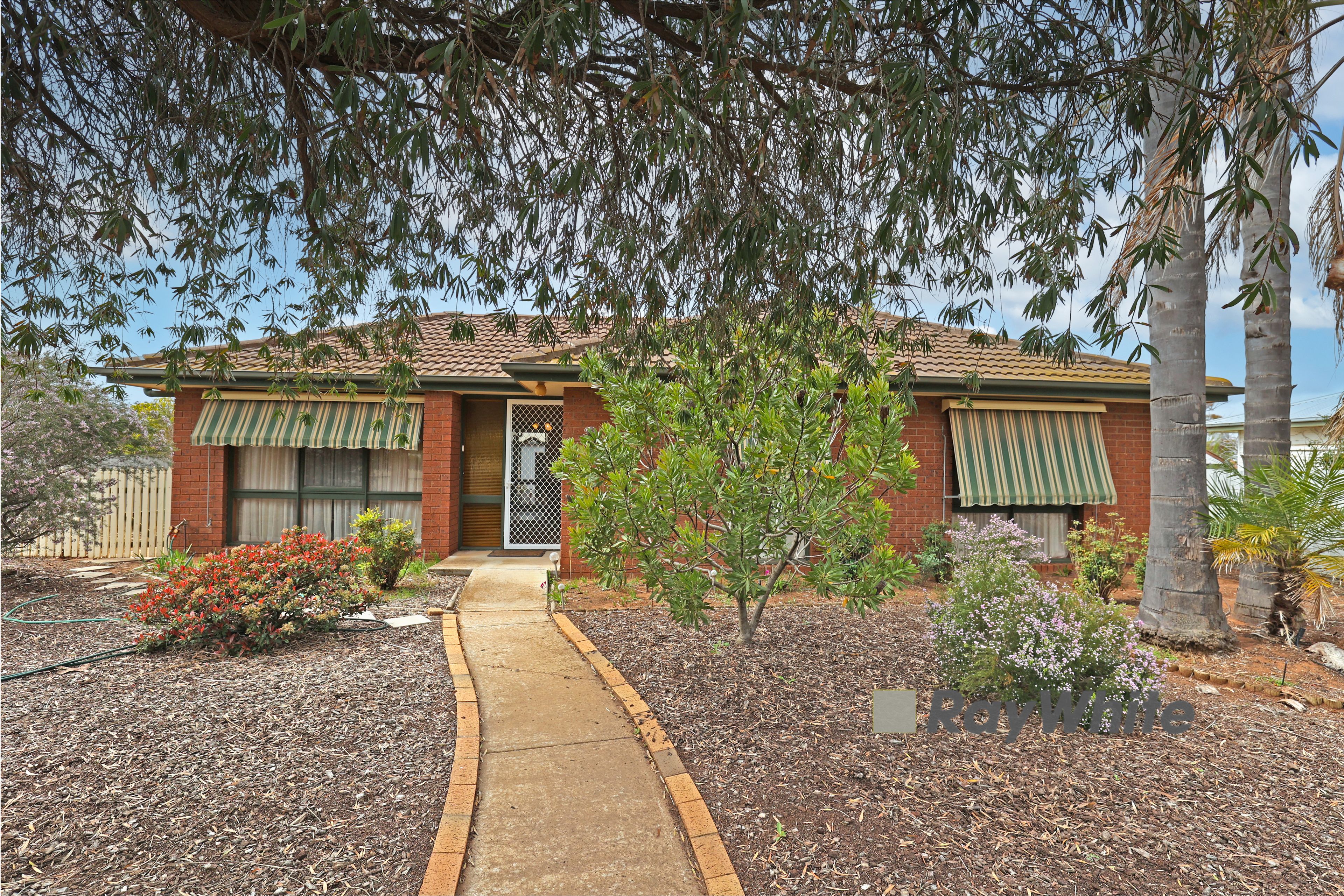 21 Martin Avenue, Ouyen, VIC 3490 Sold House Ray White Mildura