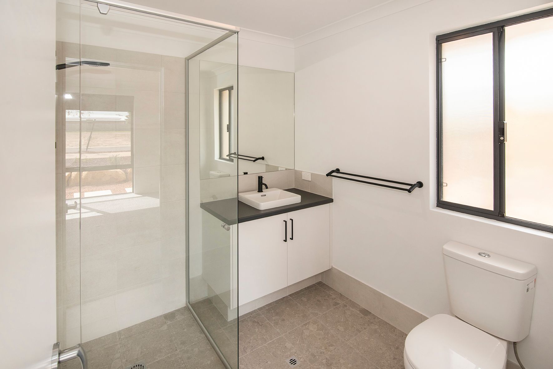 4 Maclaren Crescent — photo 9 of 15