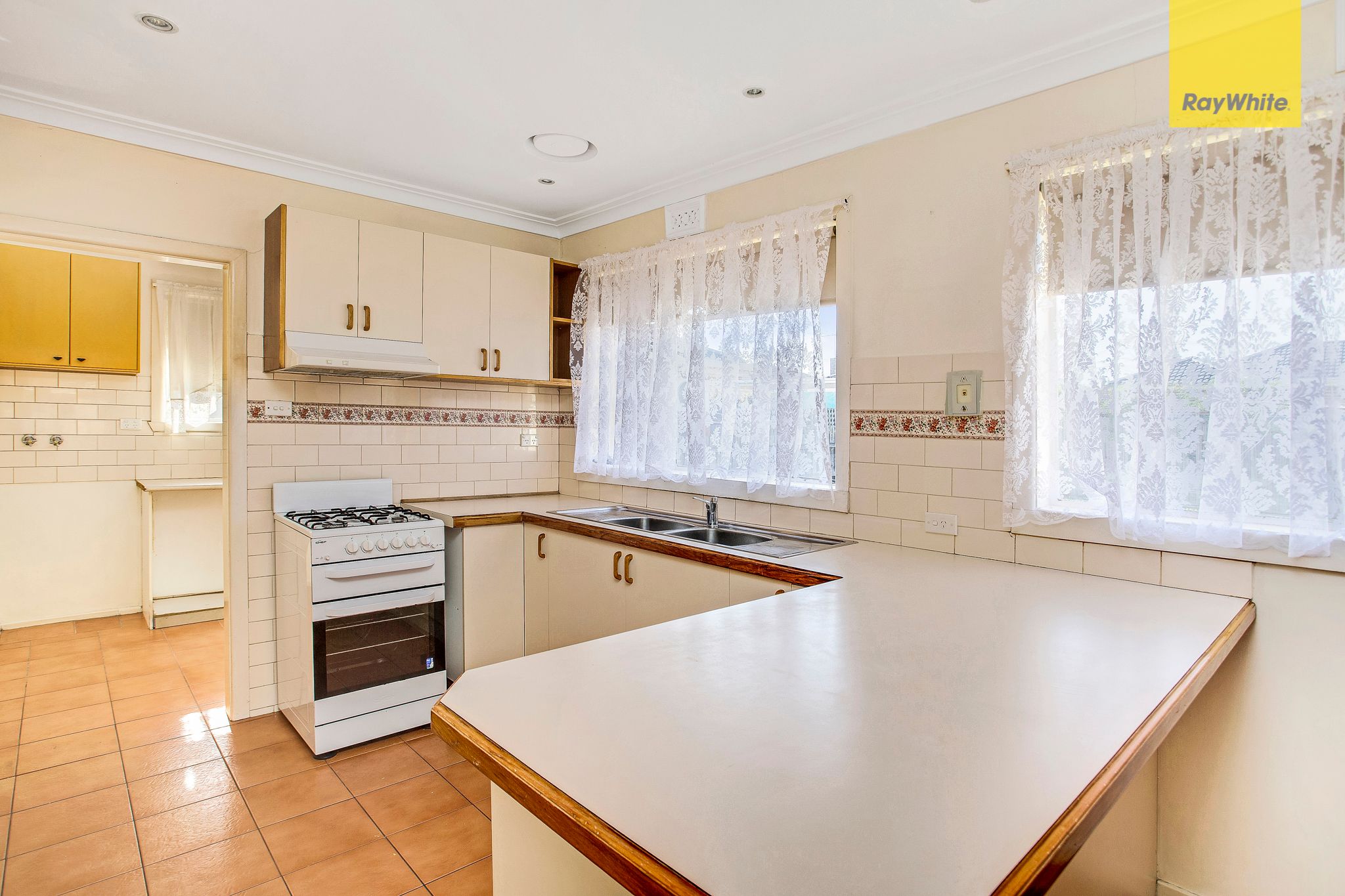 42 St Raphael Street, Avondale Heights, VIC 3034