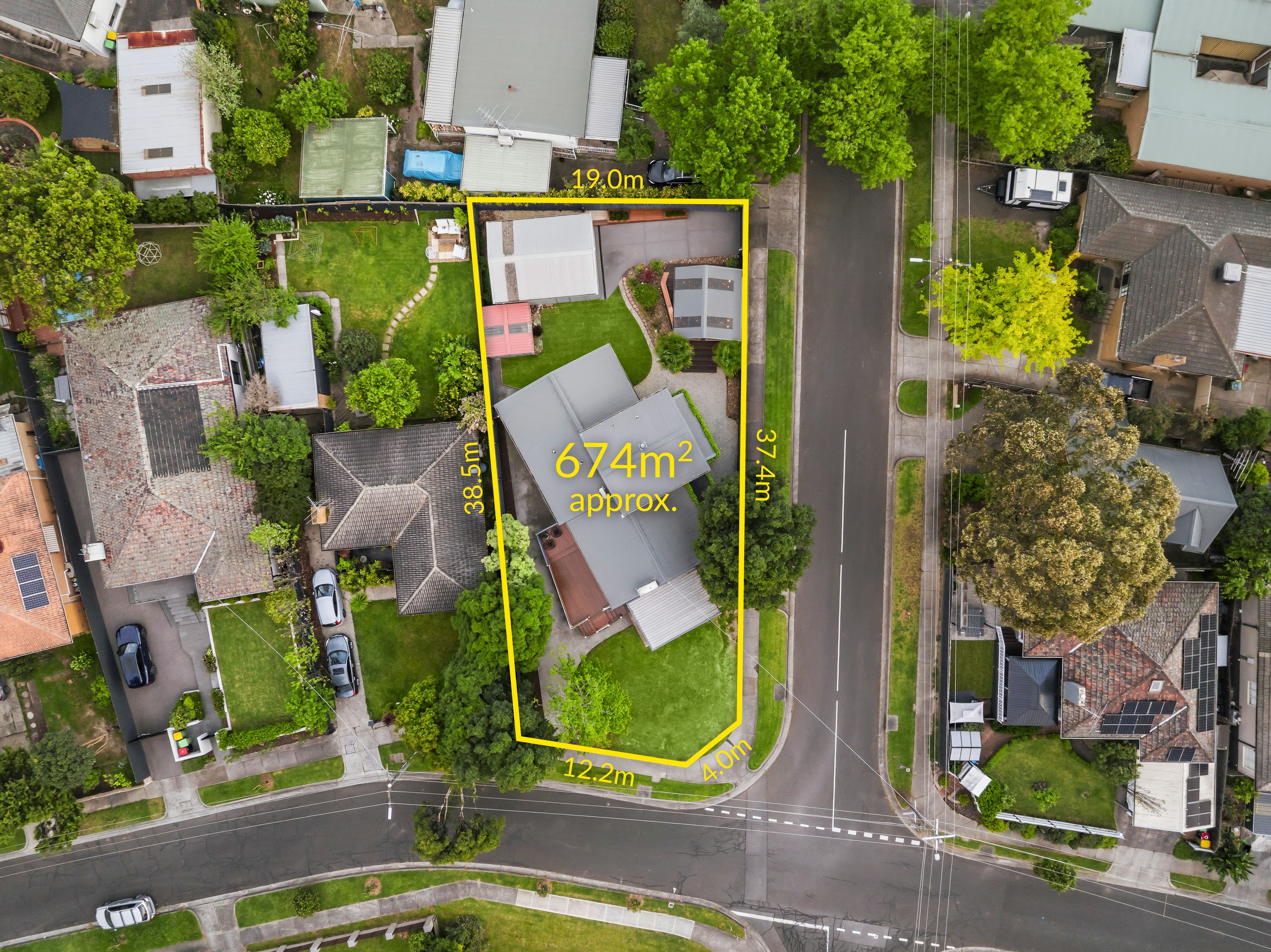 17 Duncan Avenue — photo 19 of 20