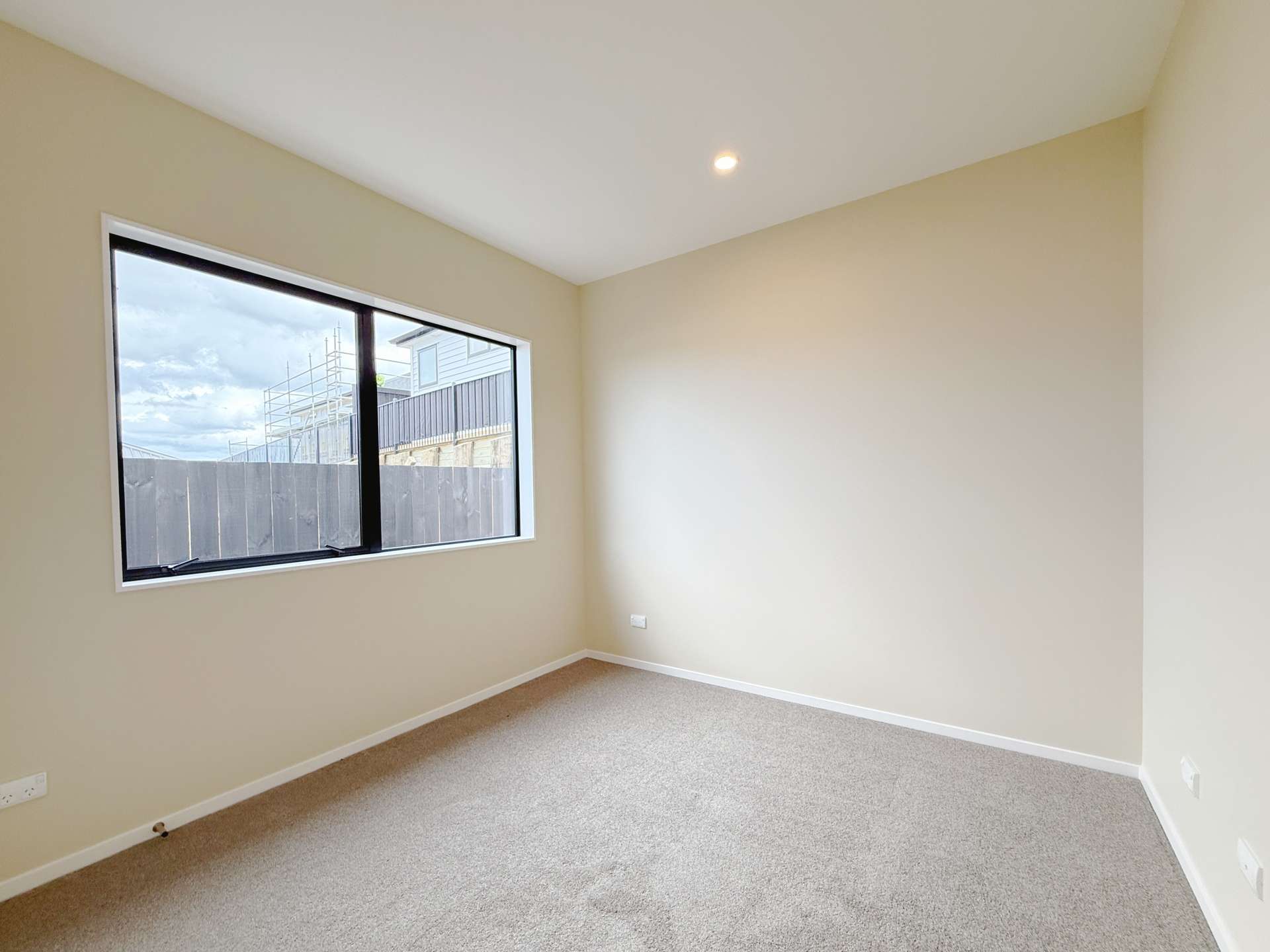 60 Tipu Crescent photo 14