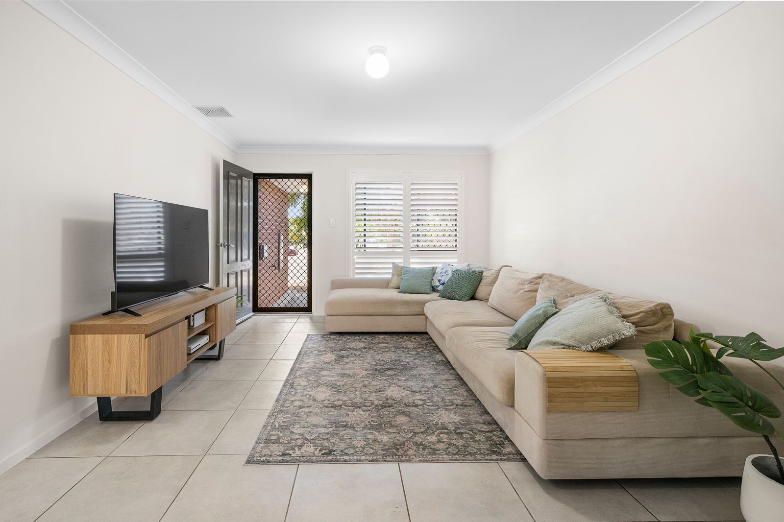 55/47 Freshwater Street — photo 3 of 13