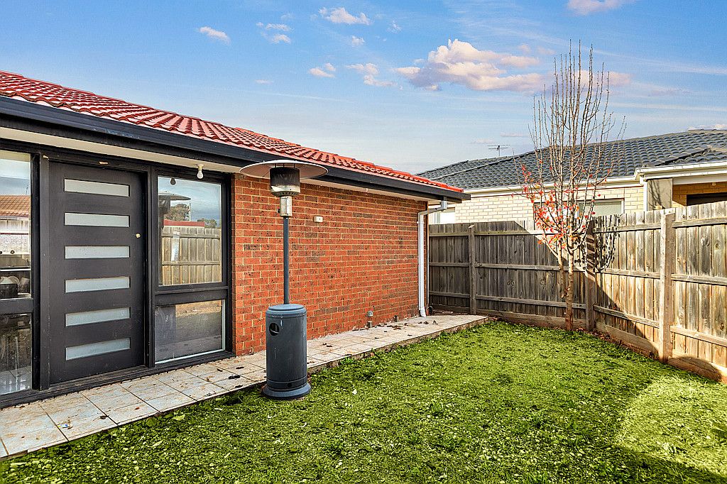 12 Thornbill Drive — photo 8 of 8