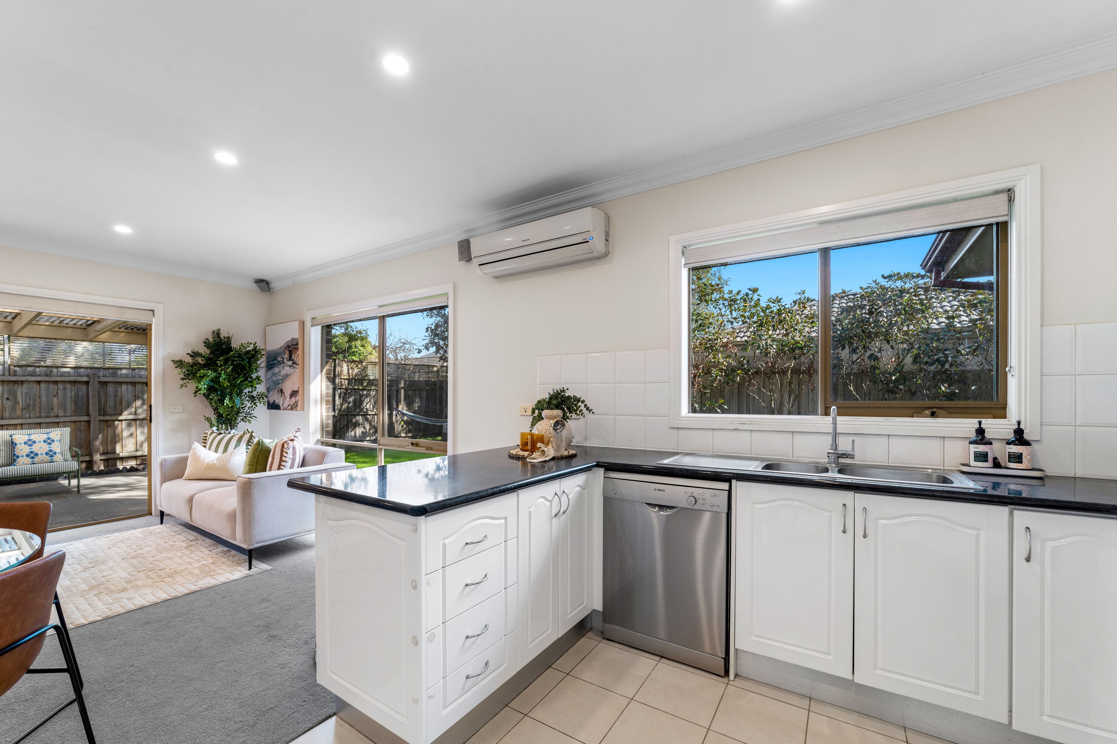 3/81 Northcliffe Road — photo 4 of 19