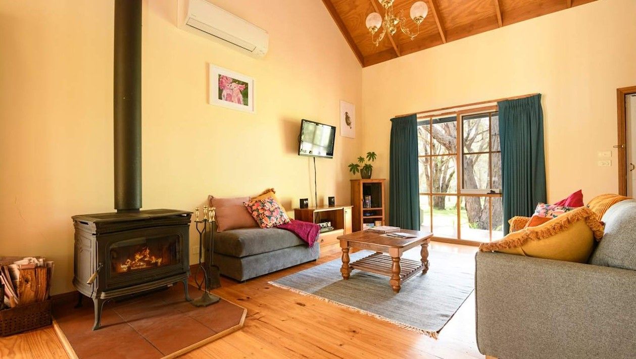 1555A Daylesford Malmsbury Road — photo 7 of 13