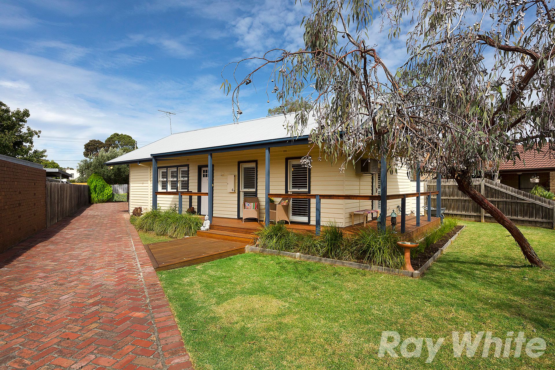 6 Genine Avenue, Heatherton, VIC 3202