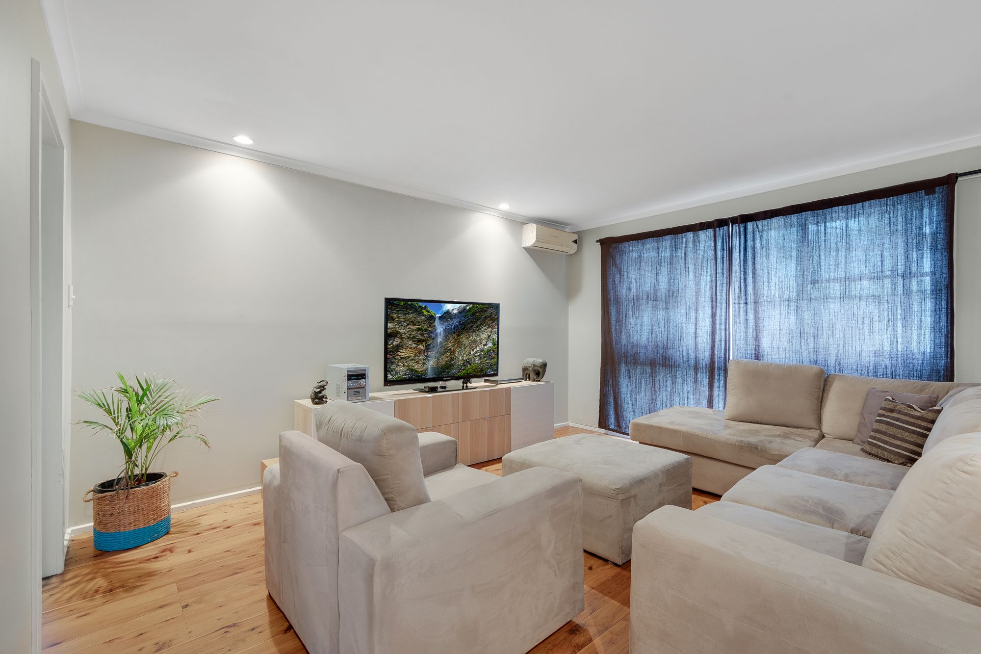 2 Midlothian Road, St Andrews, NSW 2566