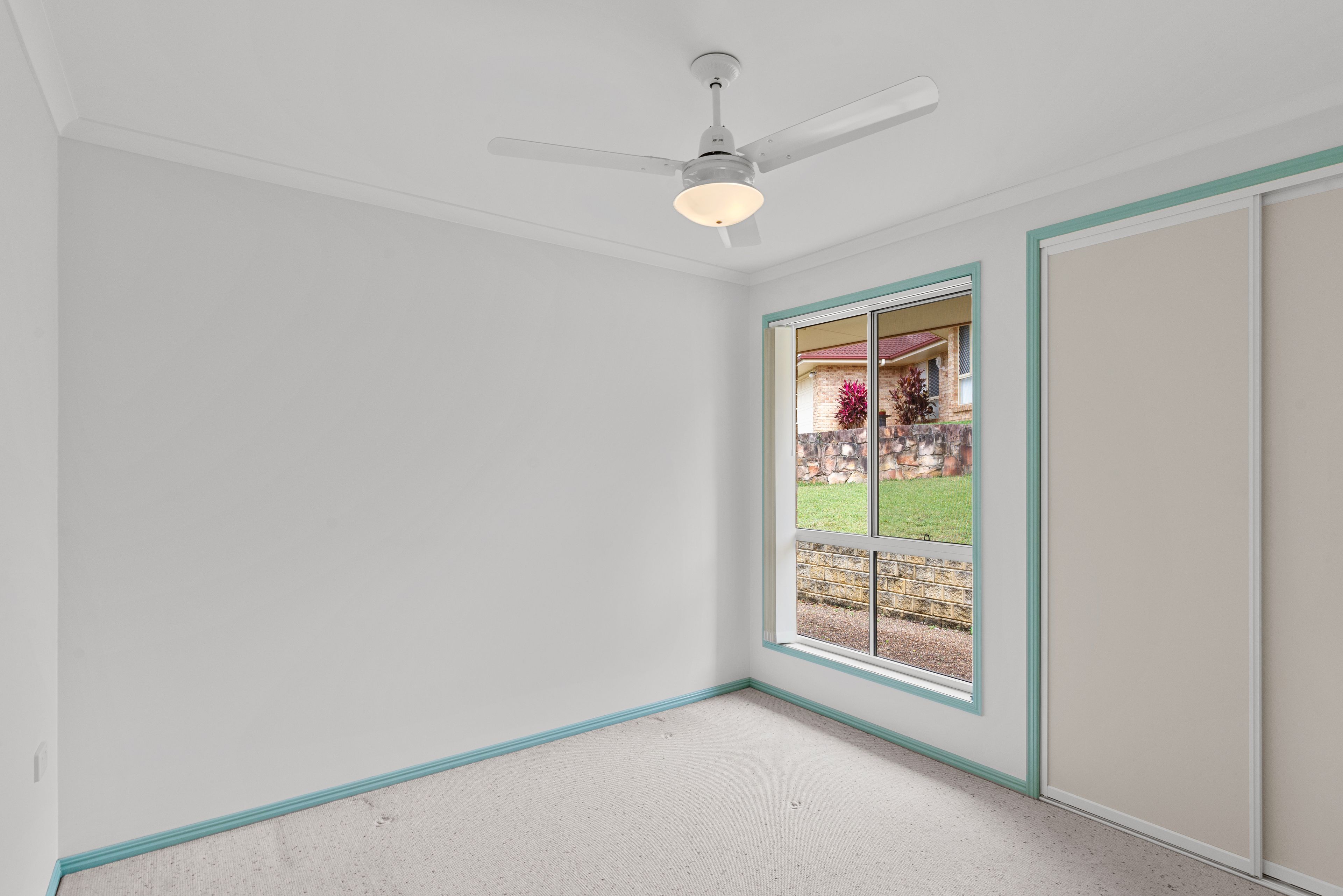 6 Colonial Court — photo 7 of 11