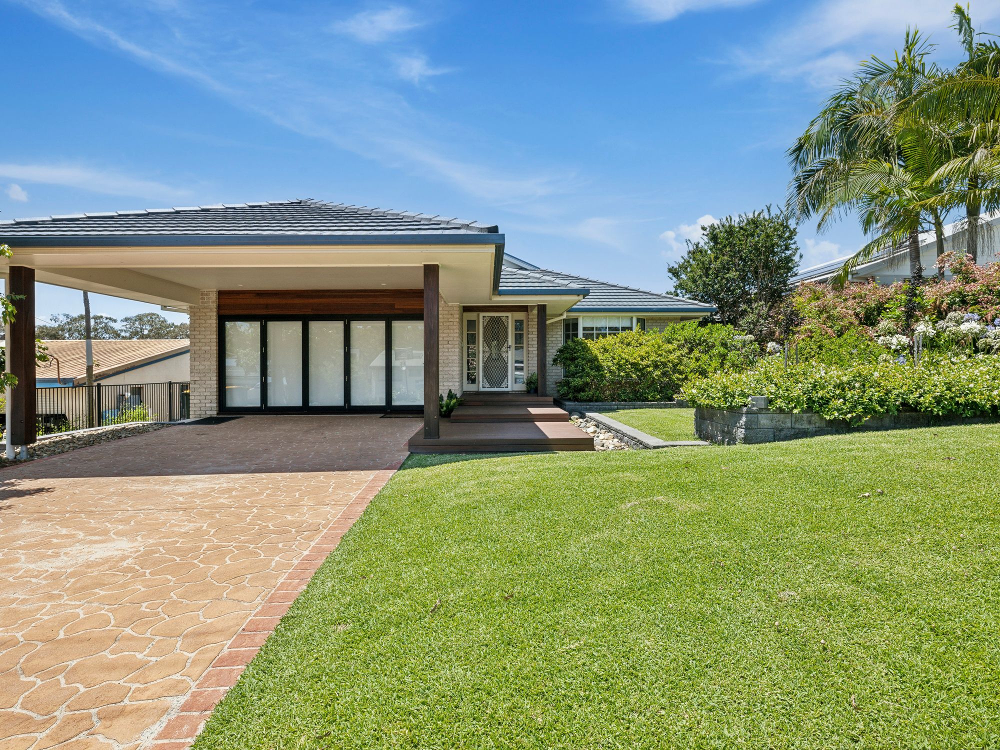 13 Lake View Avenue, Safety Beach, NSW 2456