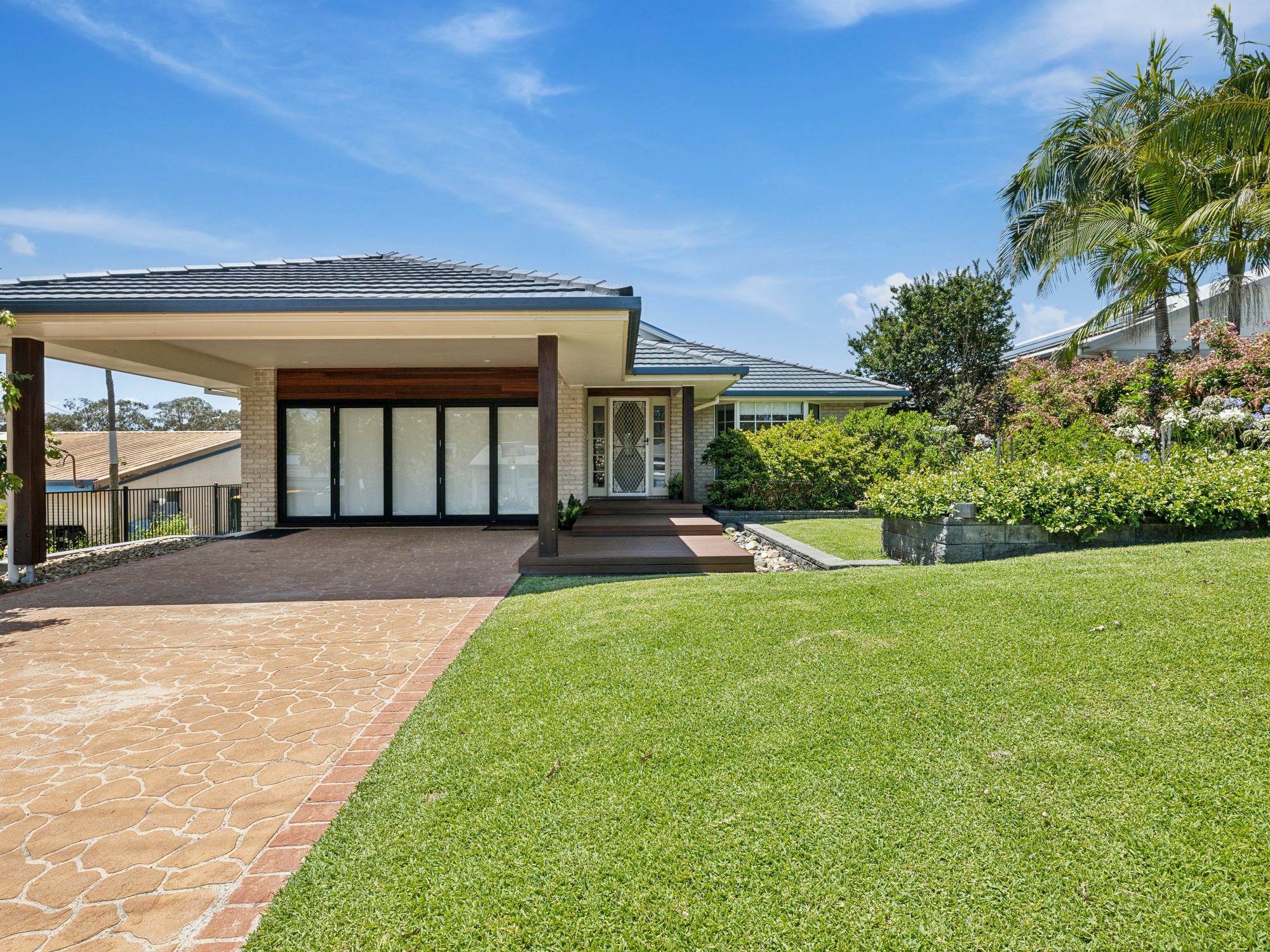 13 Lake View Avenue, Safety Beach, NSW 2456