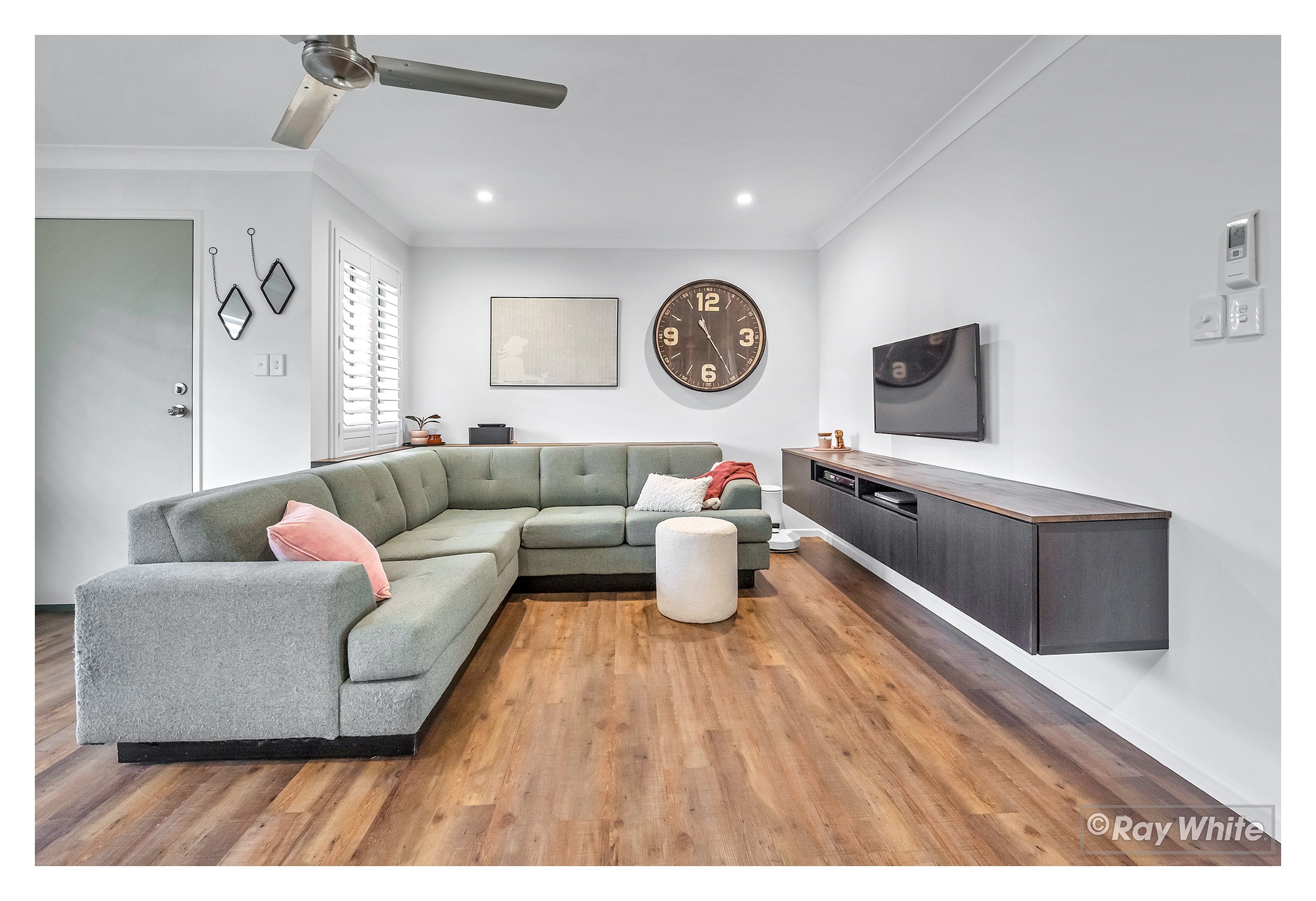 15 Hoffmann Street, Norman Gardens, QLD 4701