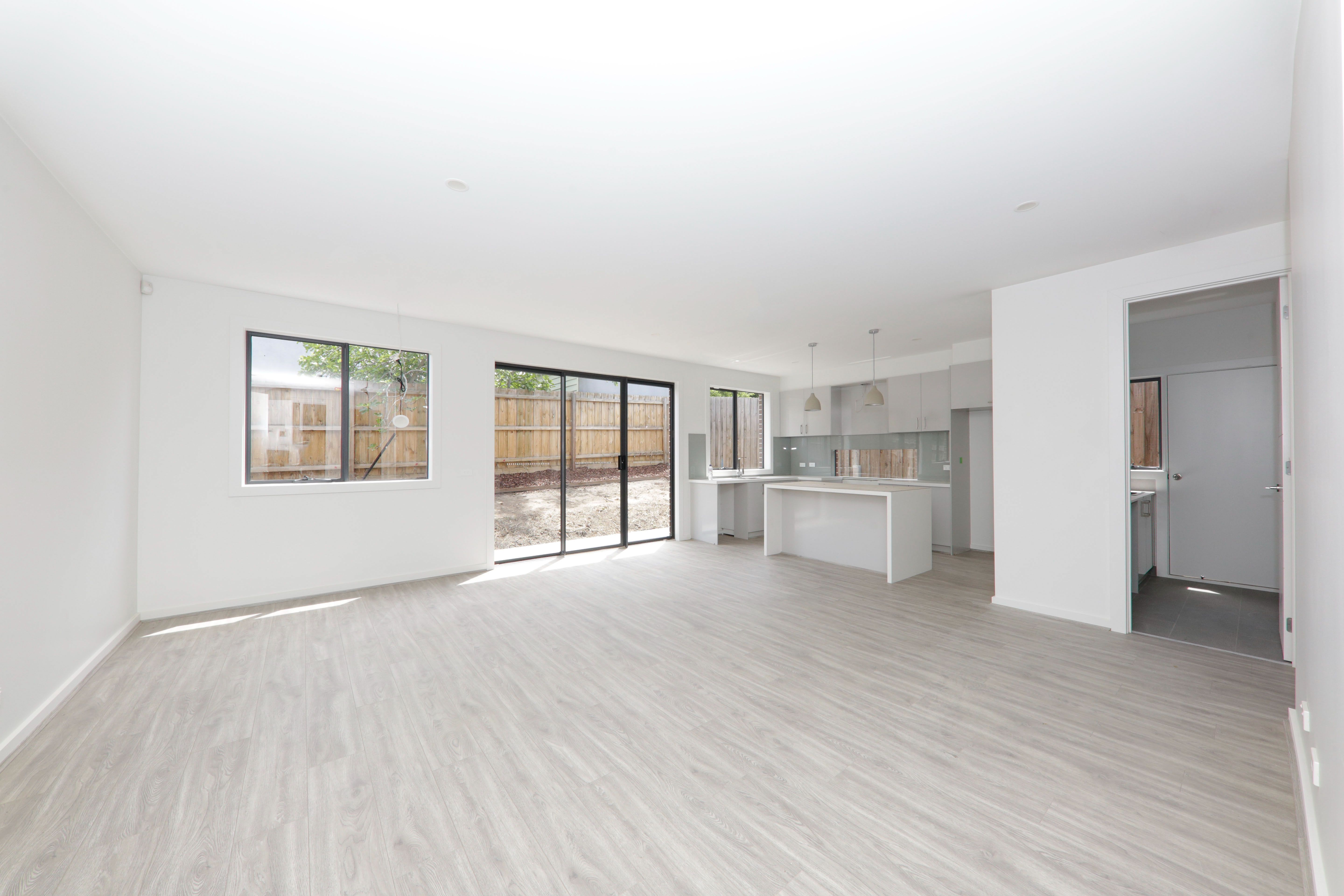 2/21 Kildare Street, Burwood, VIC 3125