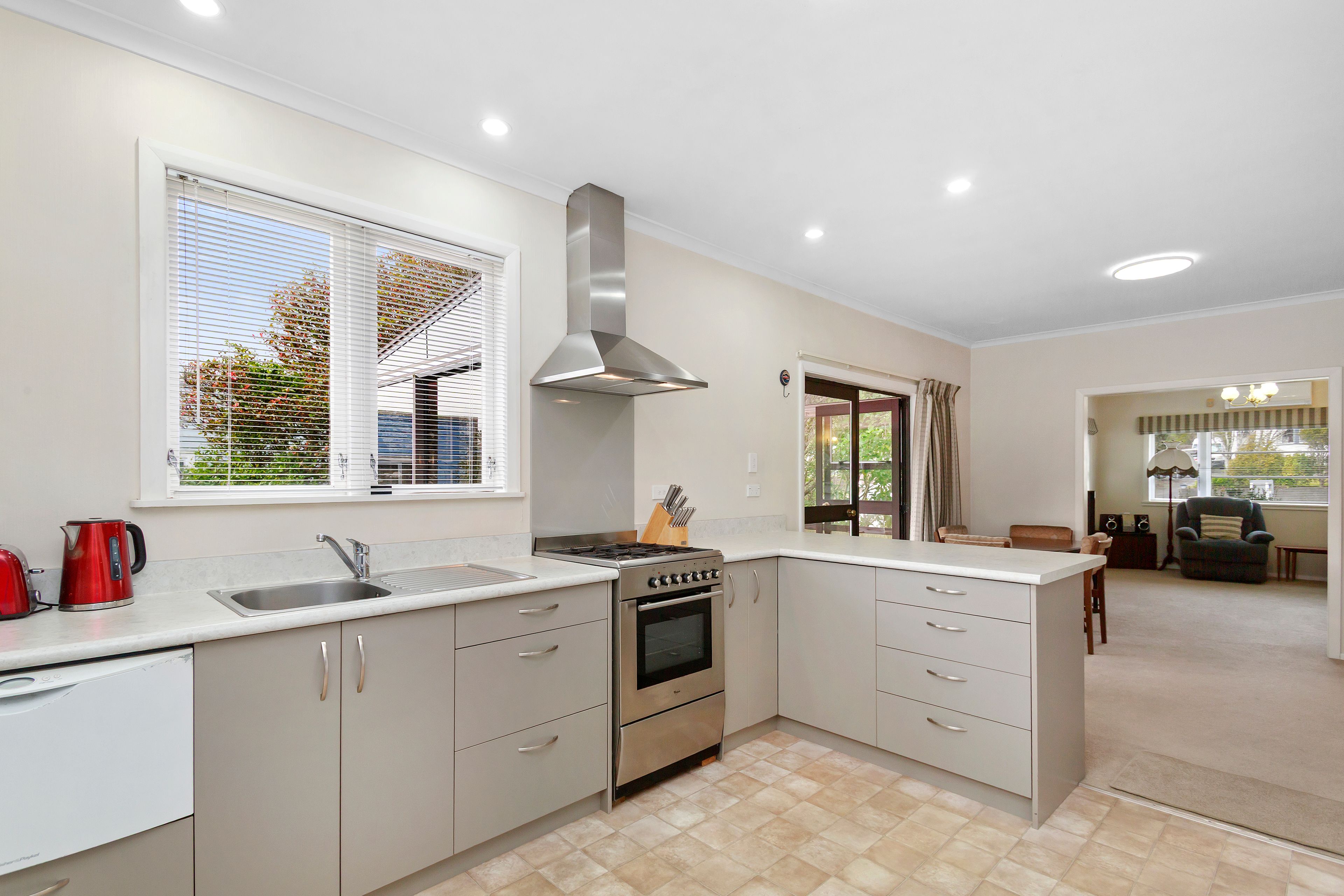 92 Stokes Valley Road, Stokes Valley, Lower Hutt City