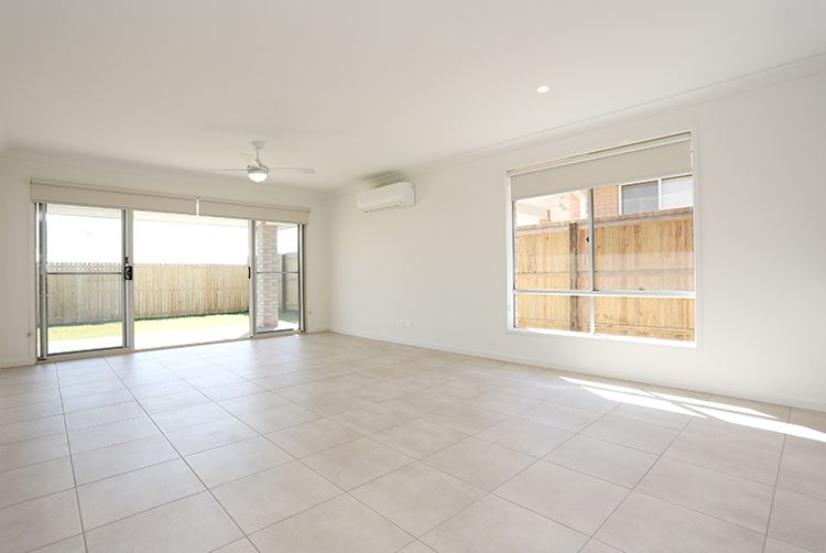 25 Venice Crescent, Redbank, QLD 4301