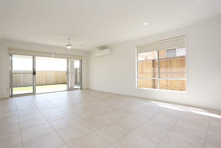 25 Venice Crescent, Redbank, QLD 4301