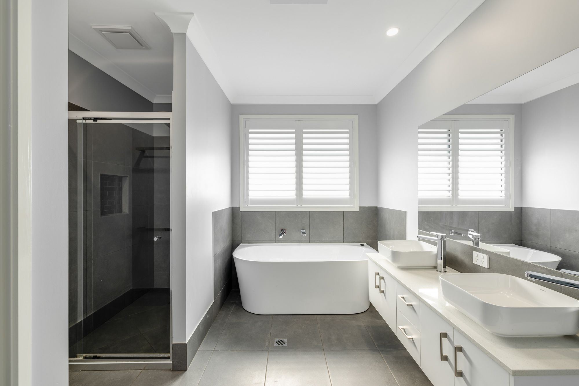 118 Webcke Crescent — photo 13 of 17