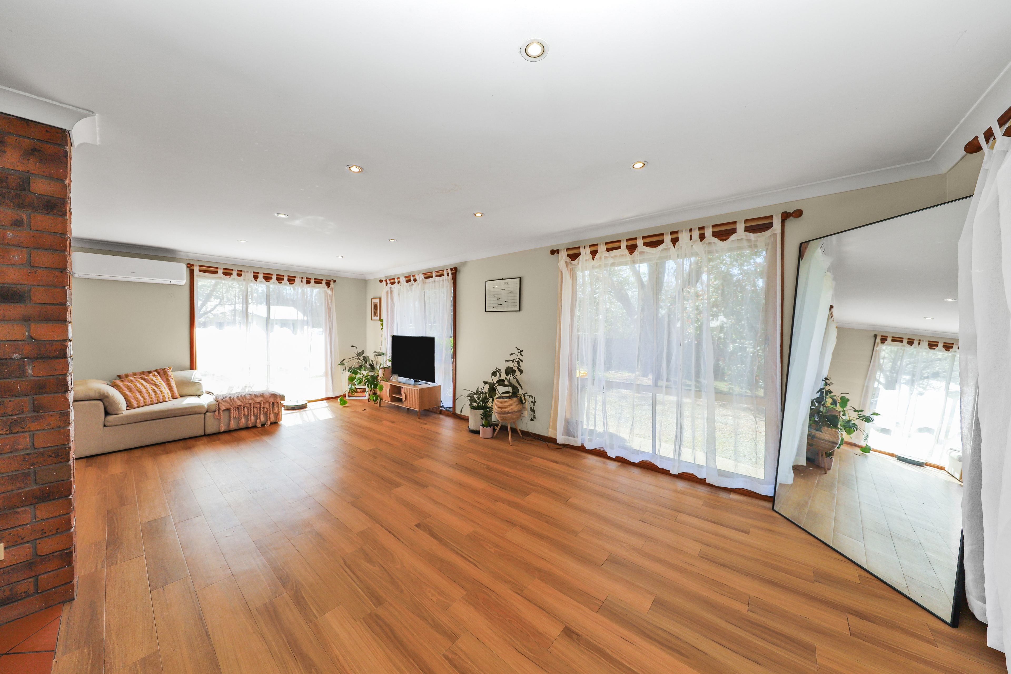 6 Macquarie Street — photo 3 of 17