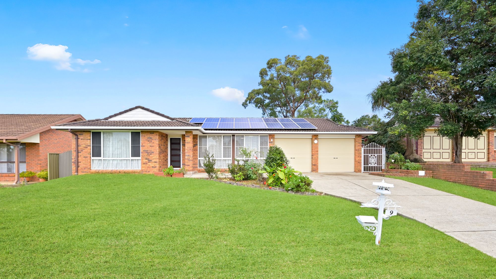 9 Sebastian Avenue, Rosemeadow, NSW 2560