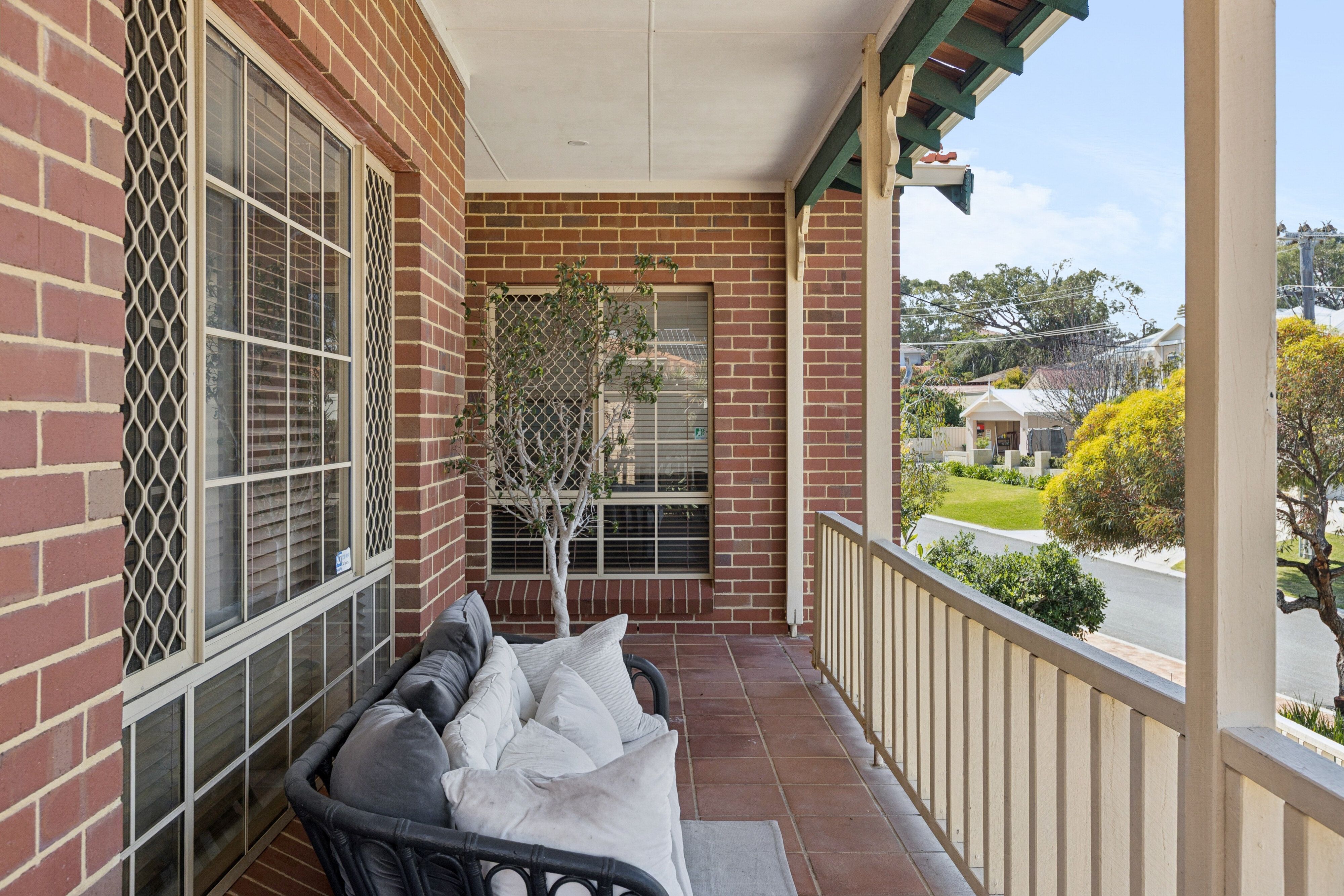 1 Dempster Place — photo 2 of 23