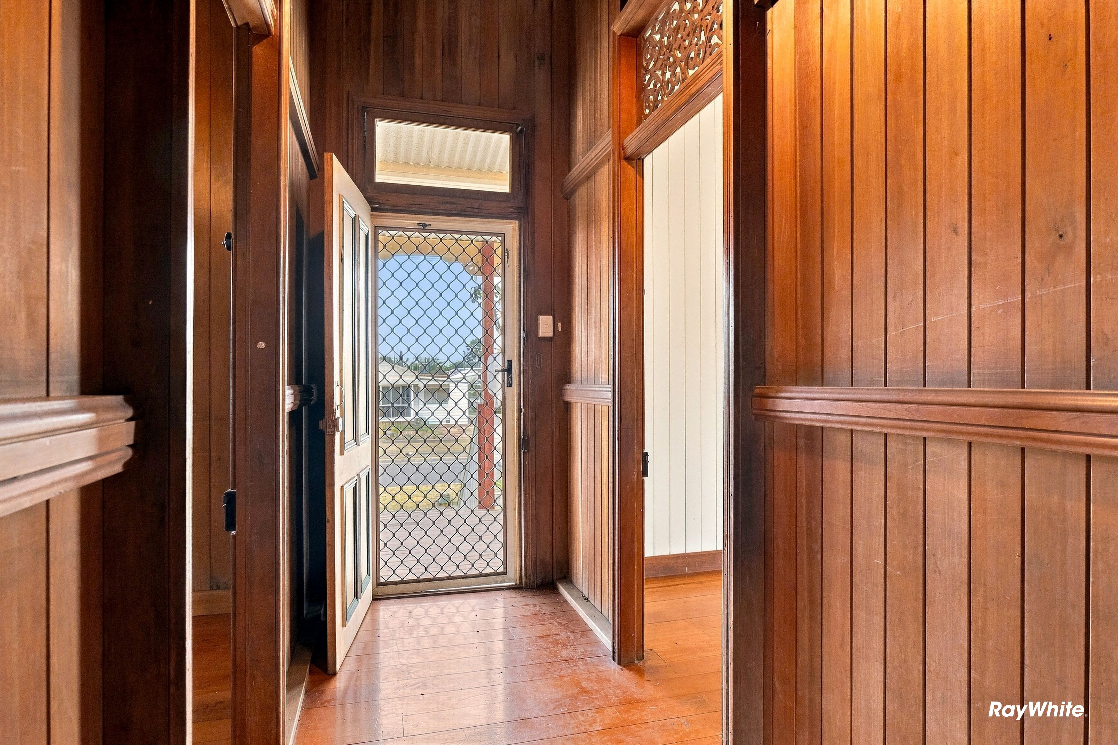 61 Victoria Street — photo 4 of 30
