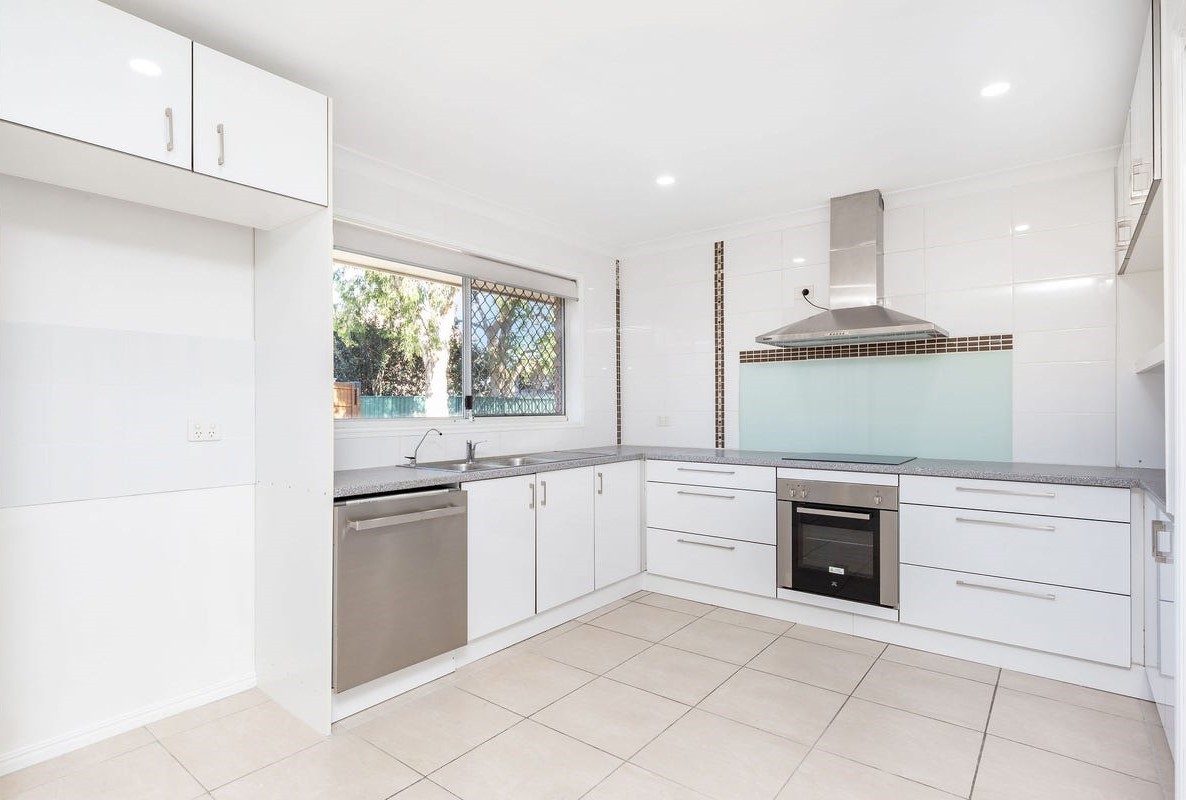10 Queenscliff Crescent, Robina, QLD 4226