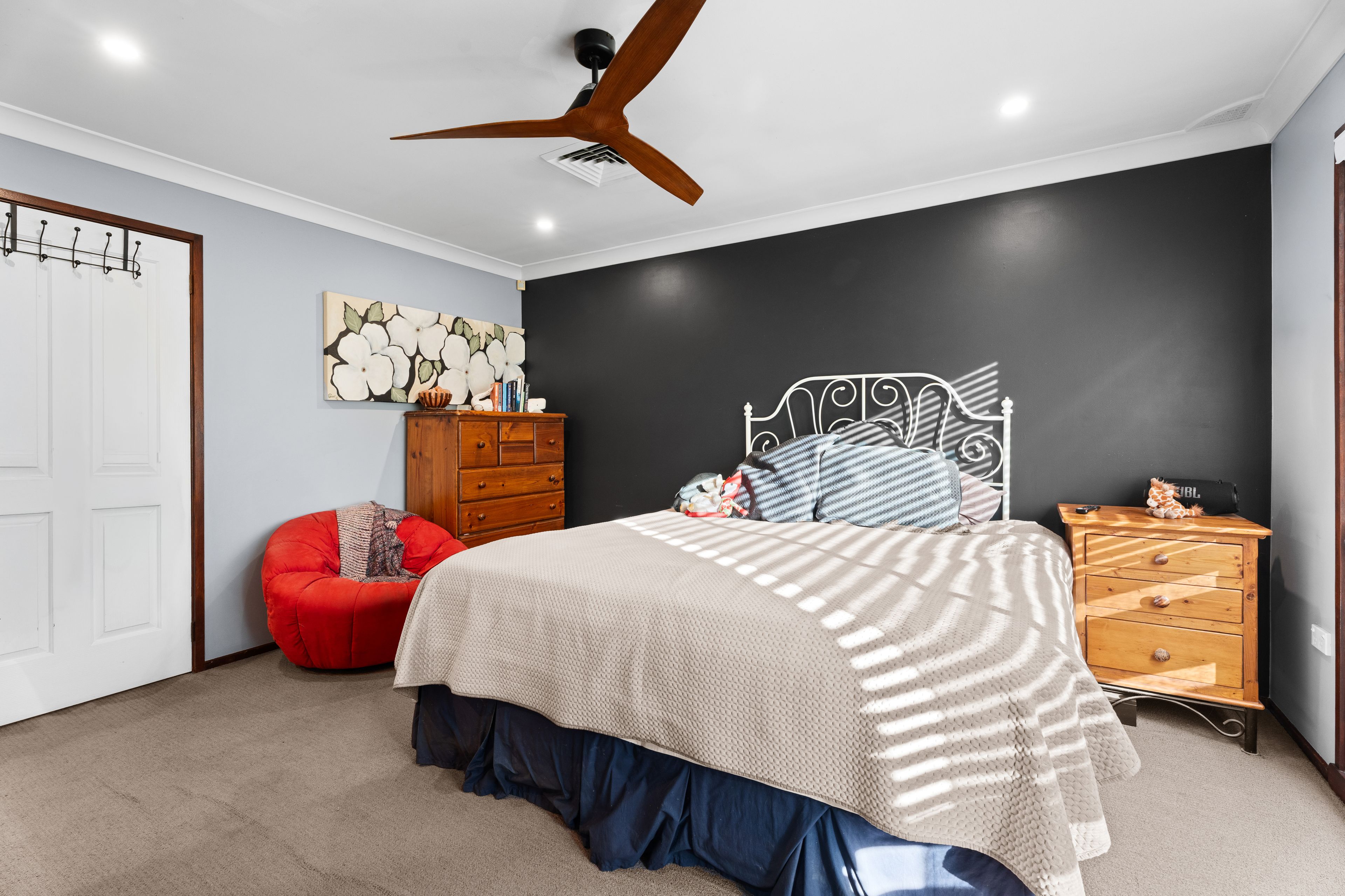 27 Summerfield Circuit — photo 13 of 29