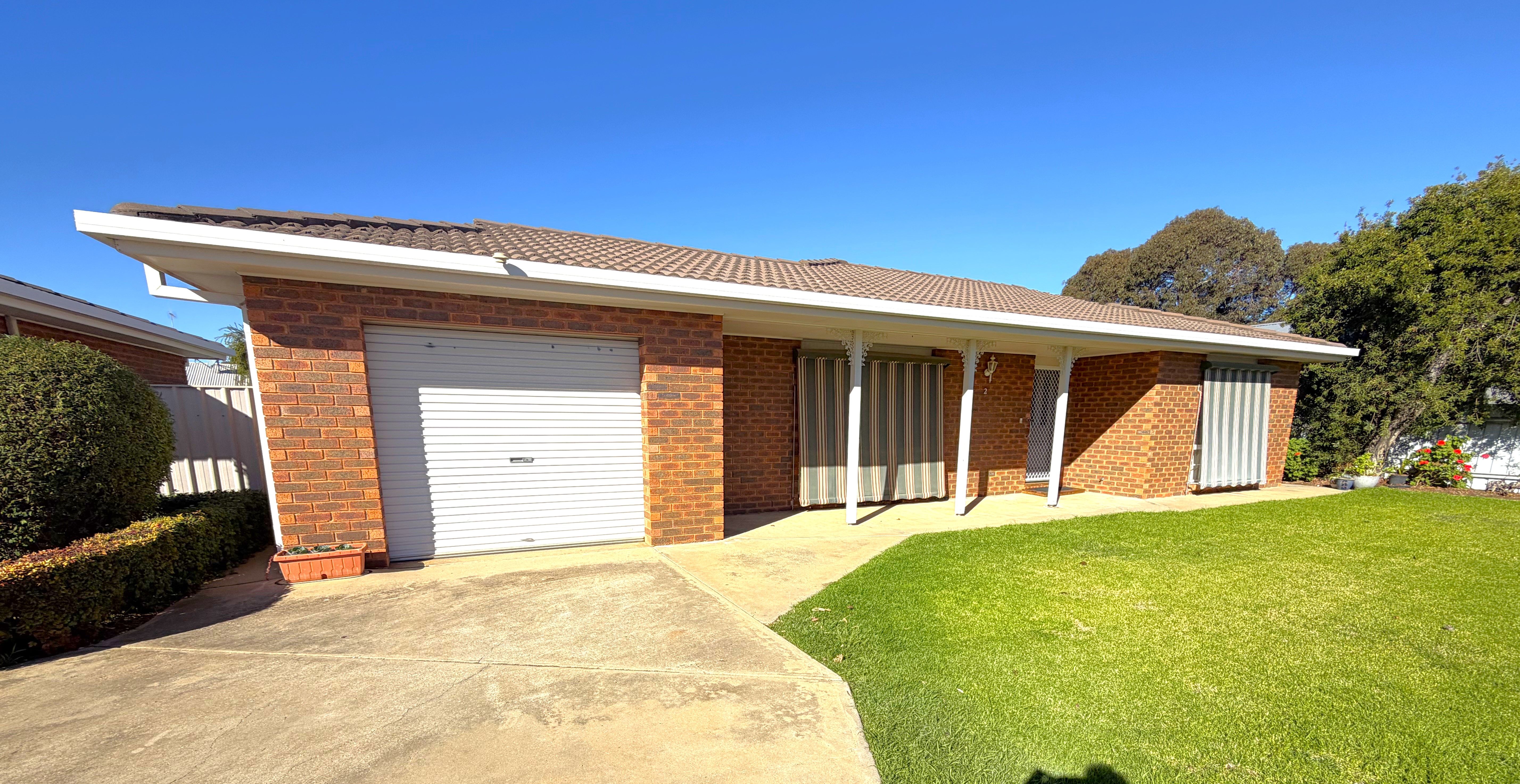 2/118 Crispe Street — photo from Ray White Wheatley Hall & Thomson