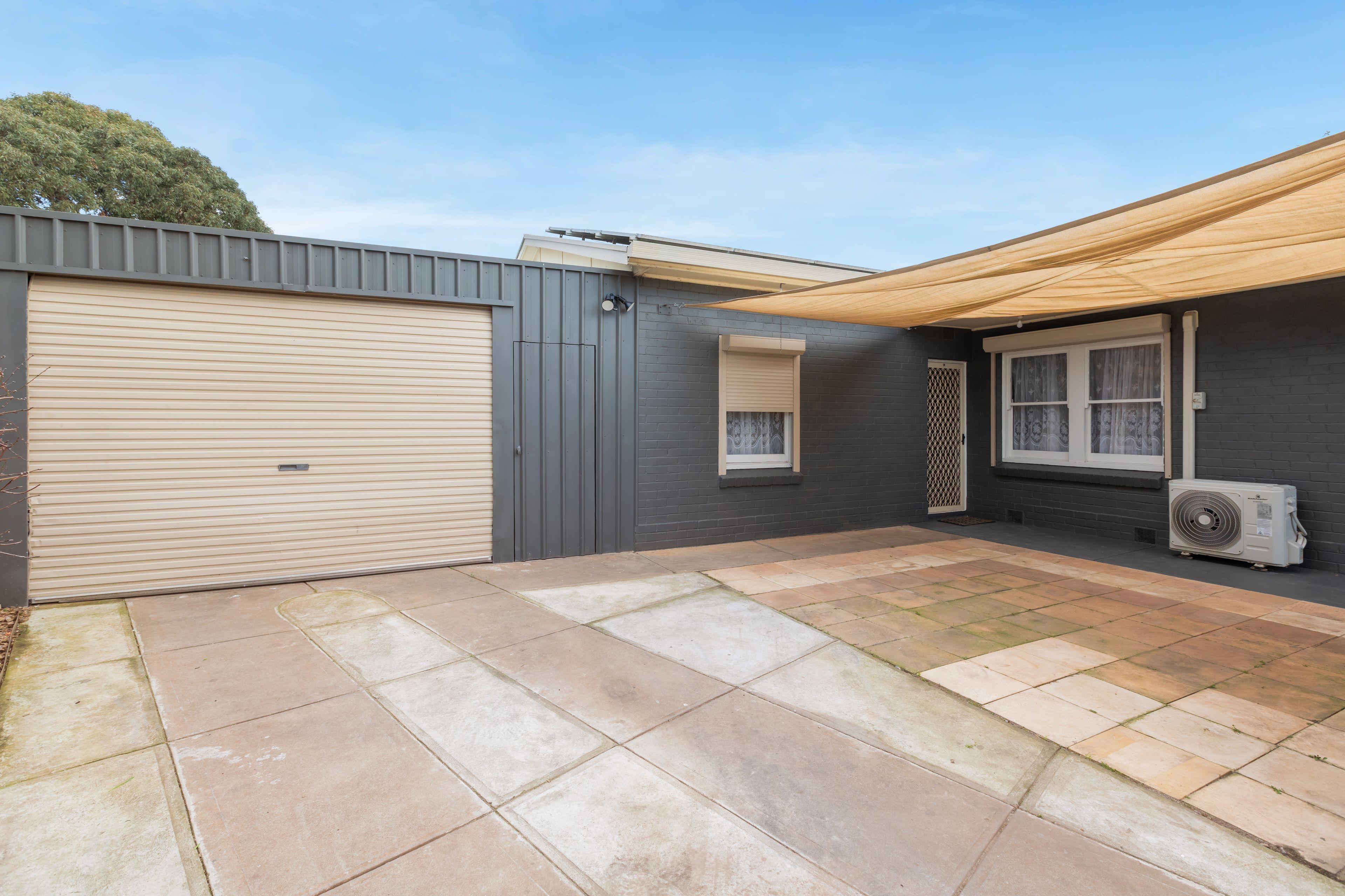 95 Willison Road — photo 4 of 25