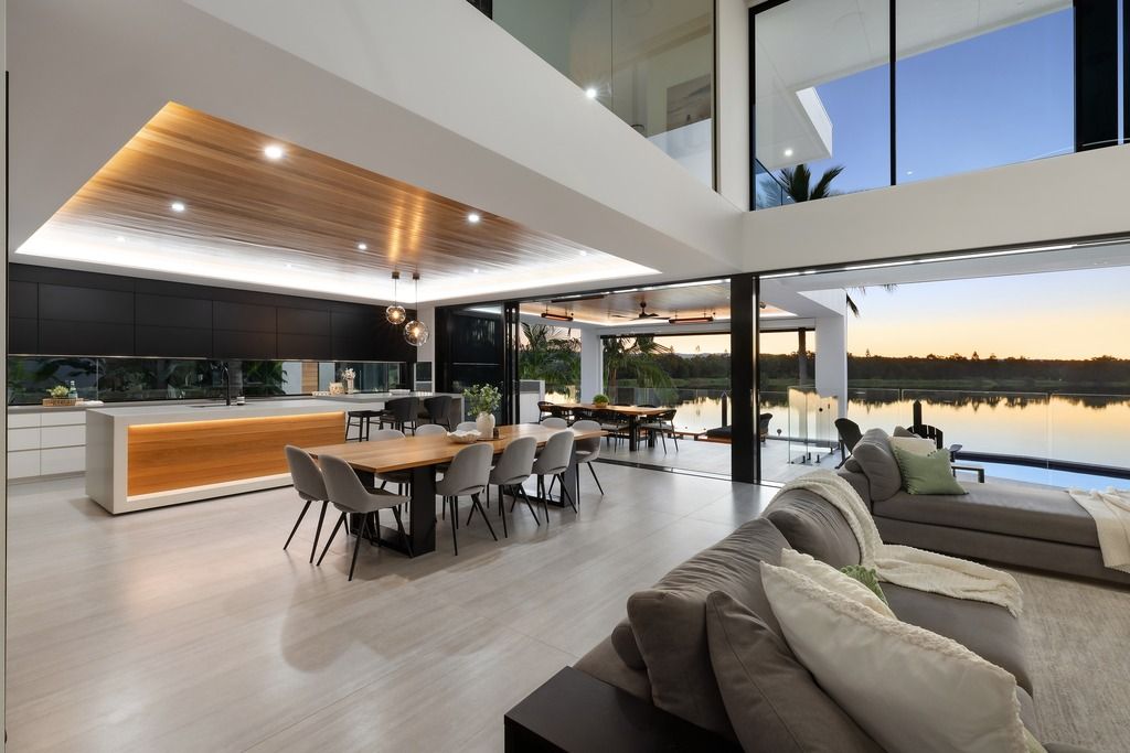 19 Staysail Crescent, Clear Island Waters, QLD 4226