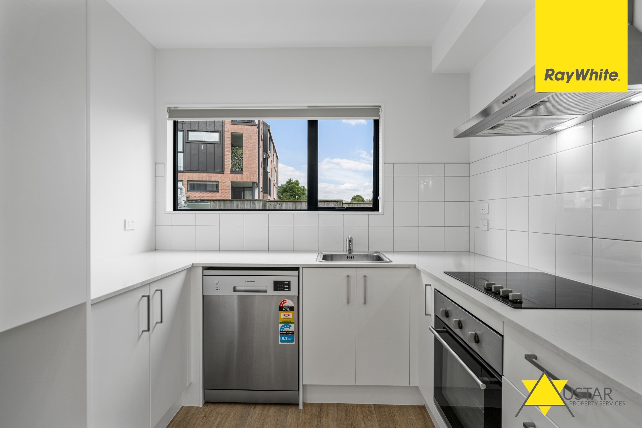 8 Eileen Newey Place, Henderson, Waitakere City