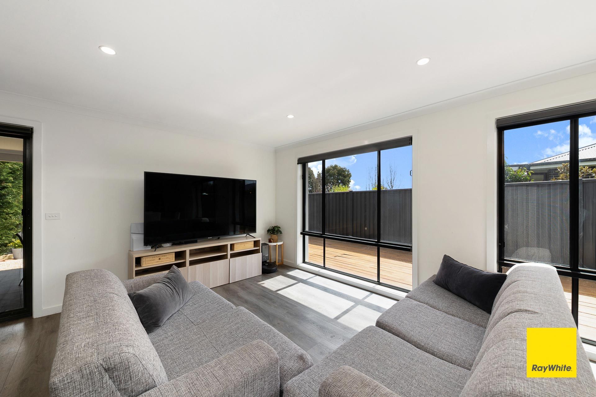 10 Chinnery Close — photo 8 of 22