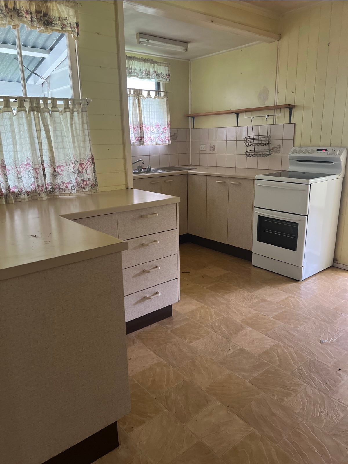 4 Drem Street, Toogoolawah, QLD 4313