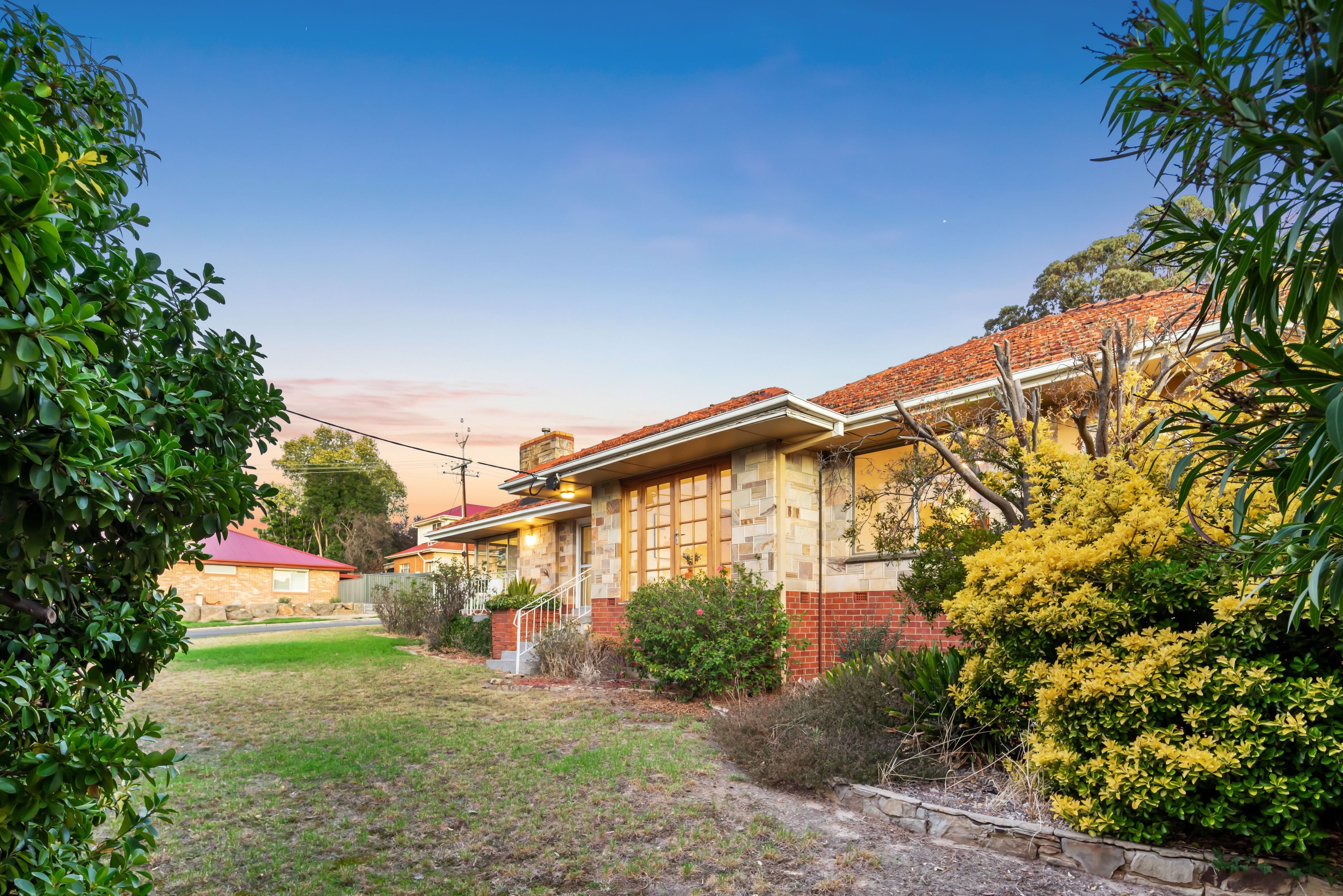 76 Ridgehaven Drive, Bellevue Heights, SA 5050