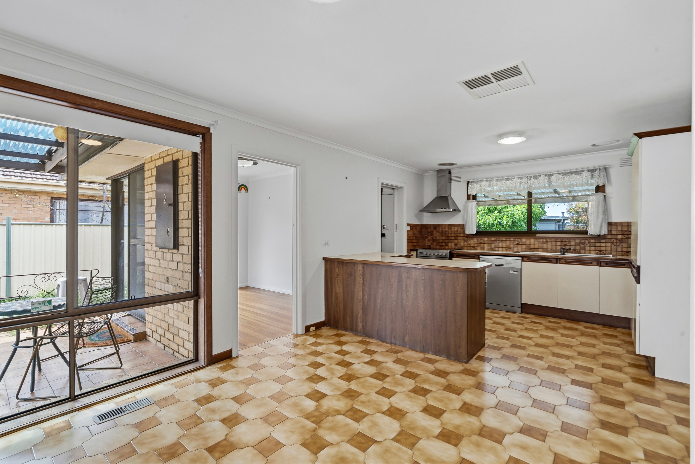2 Winn Grove, Fawkner, VIC 3060