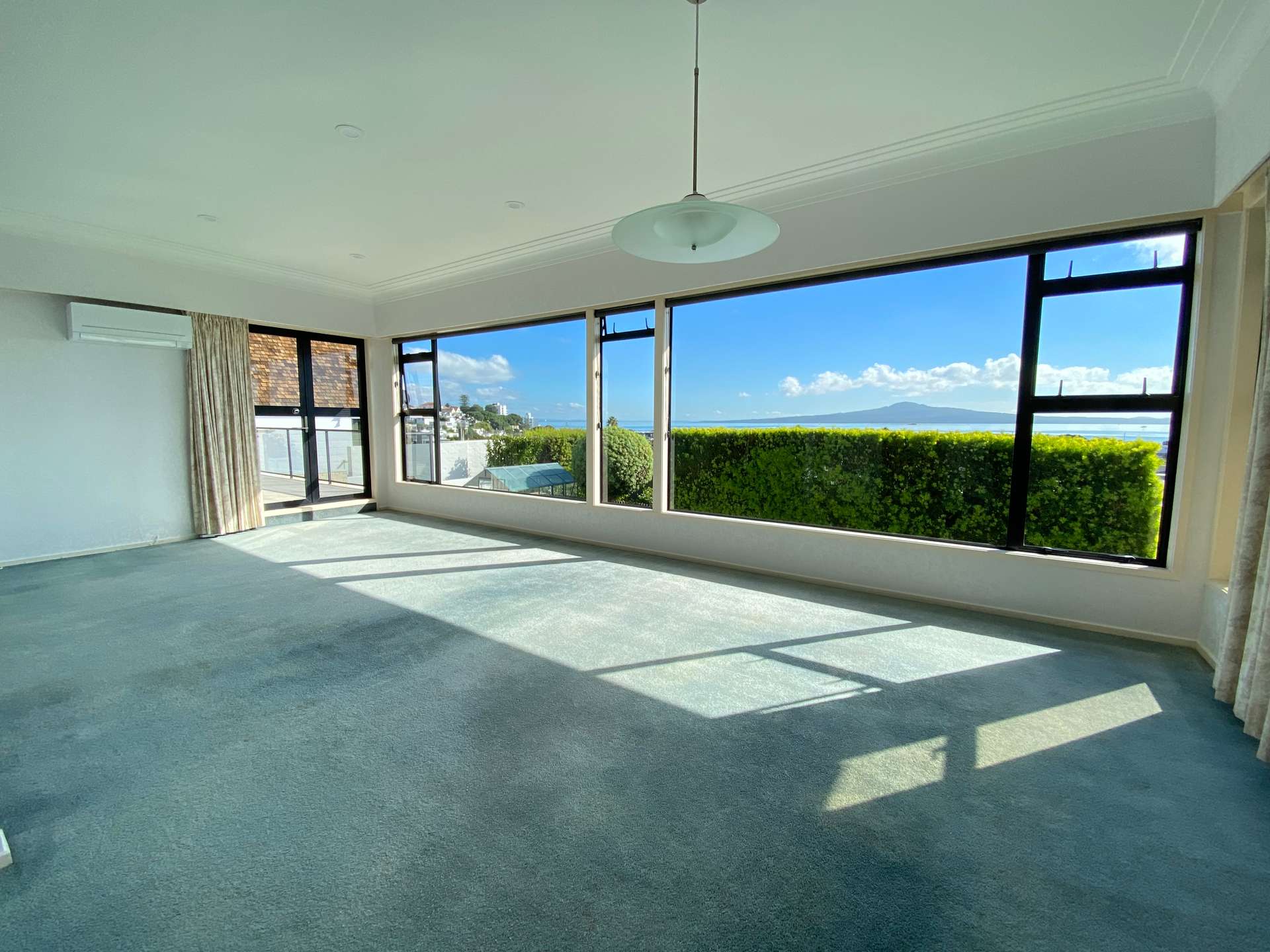 20 Siota Crescent photo 1