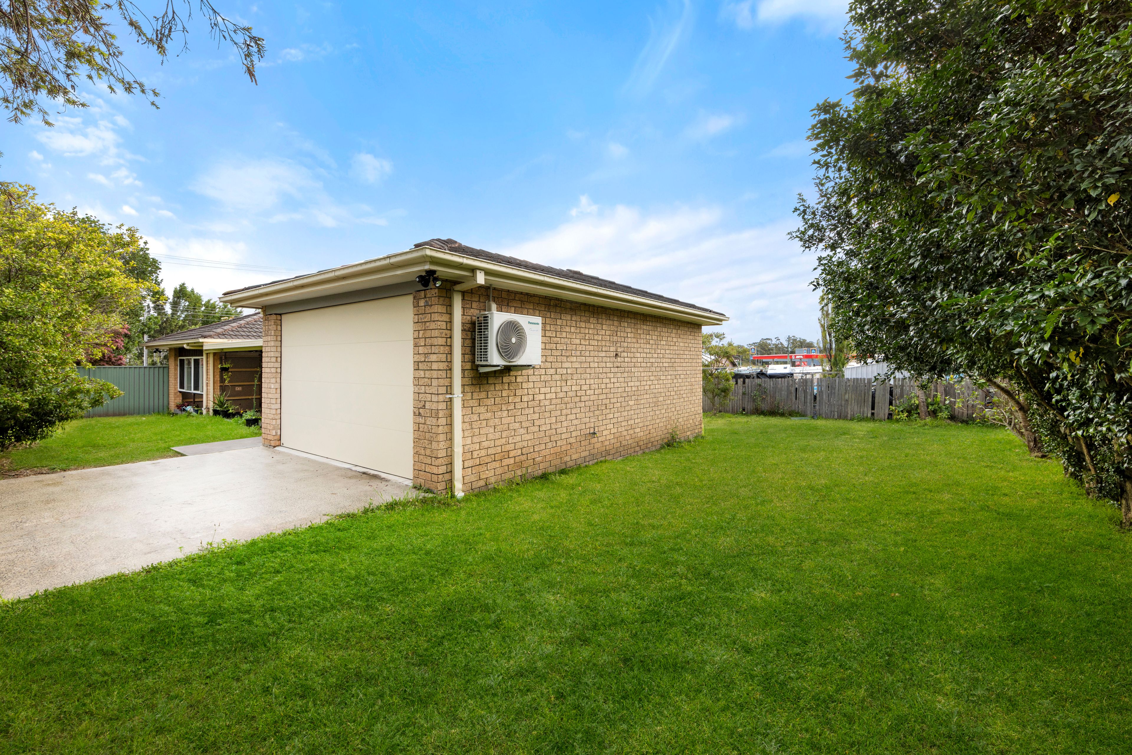 125 West Birriley Street, Bomaderry, NSW 2541