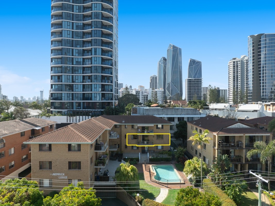 8/27 Armrick Avenue, Broadbeach, QLD 4218