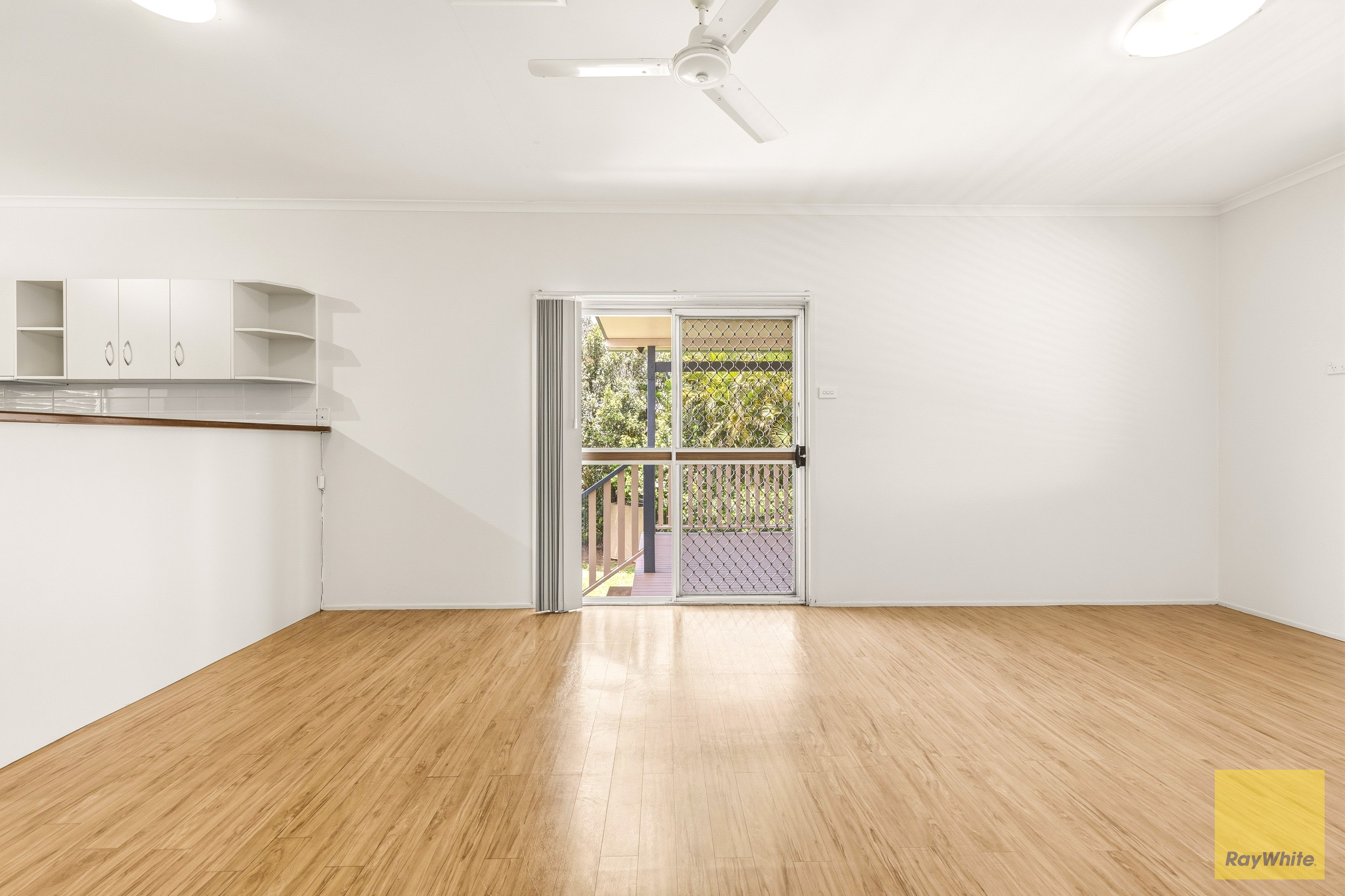 30 Mellish Crescent — photo 11 of 30