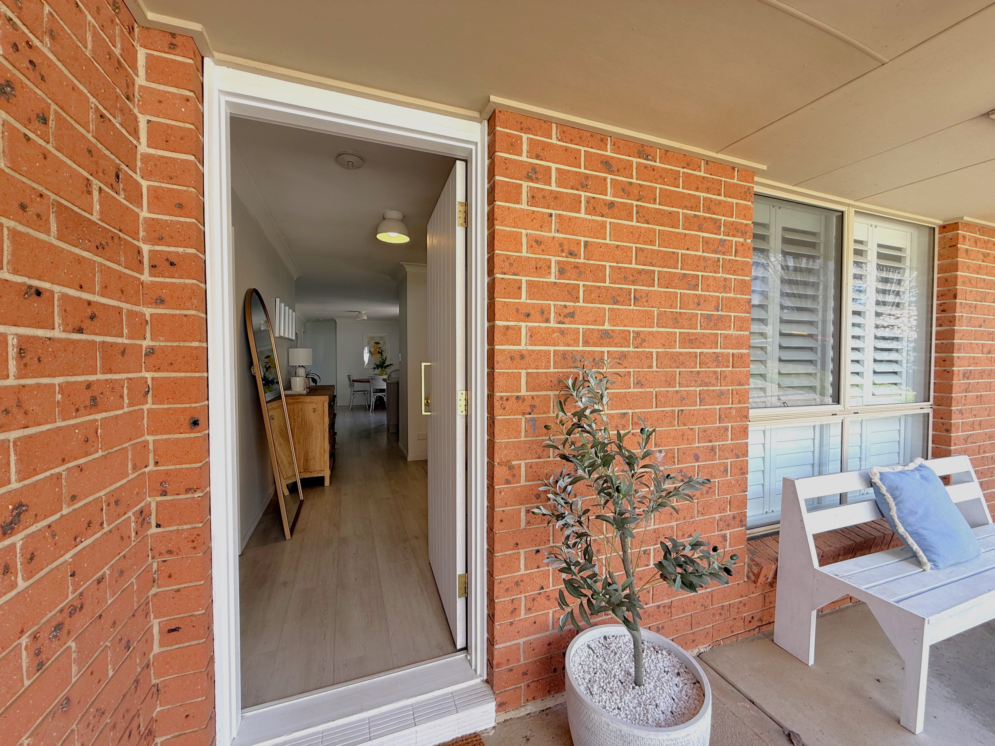 24 Henry Place, Young, NSW 2594