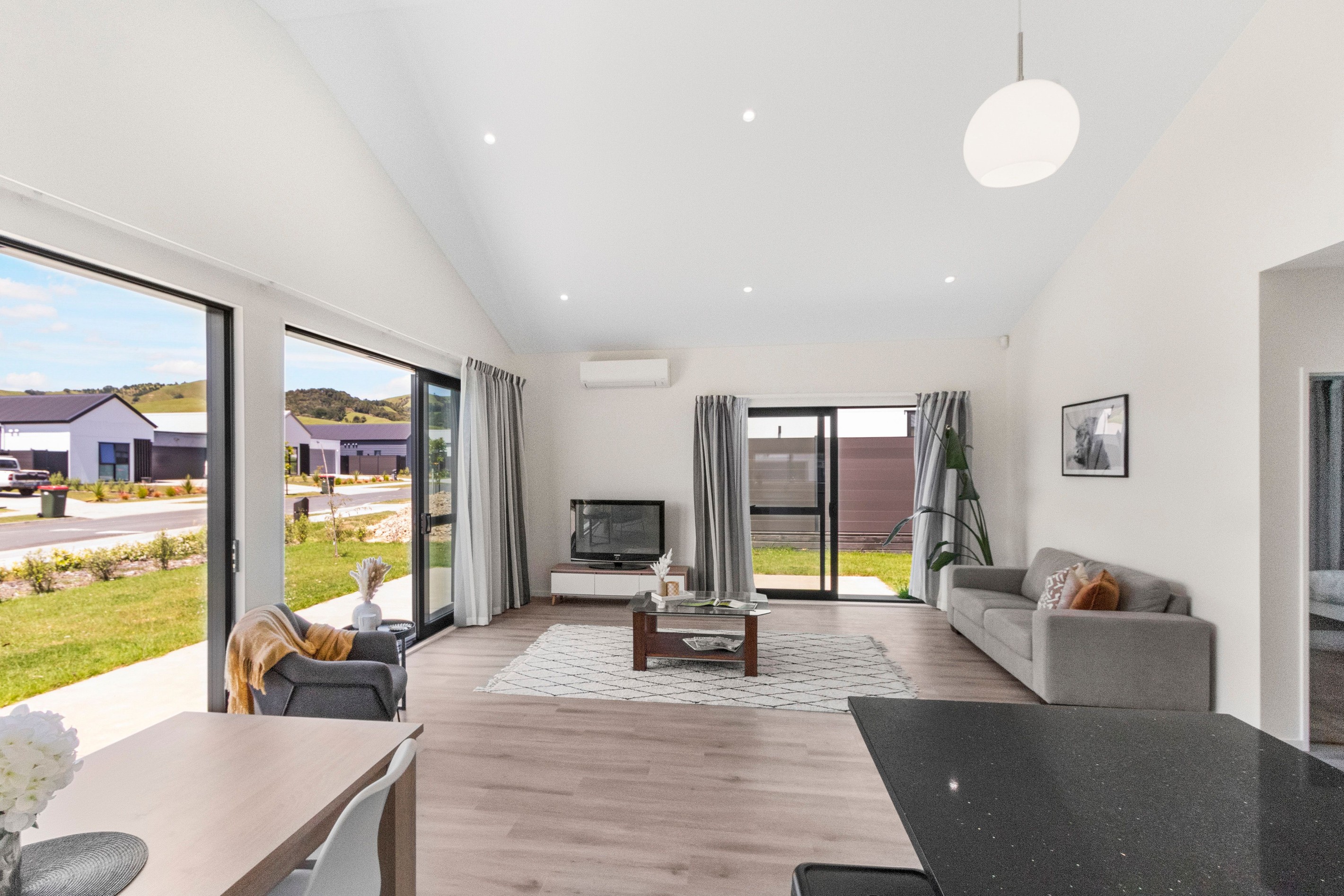 27 Ferndale Road, Kawakawa Bay, Manukau City