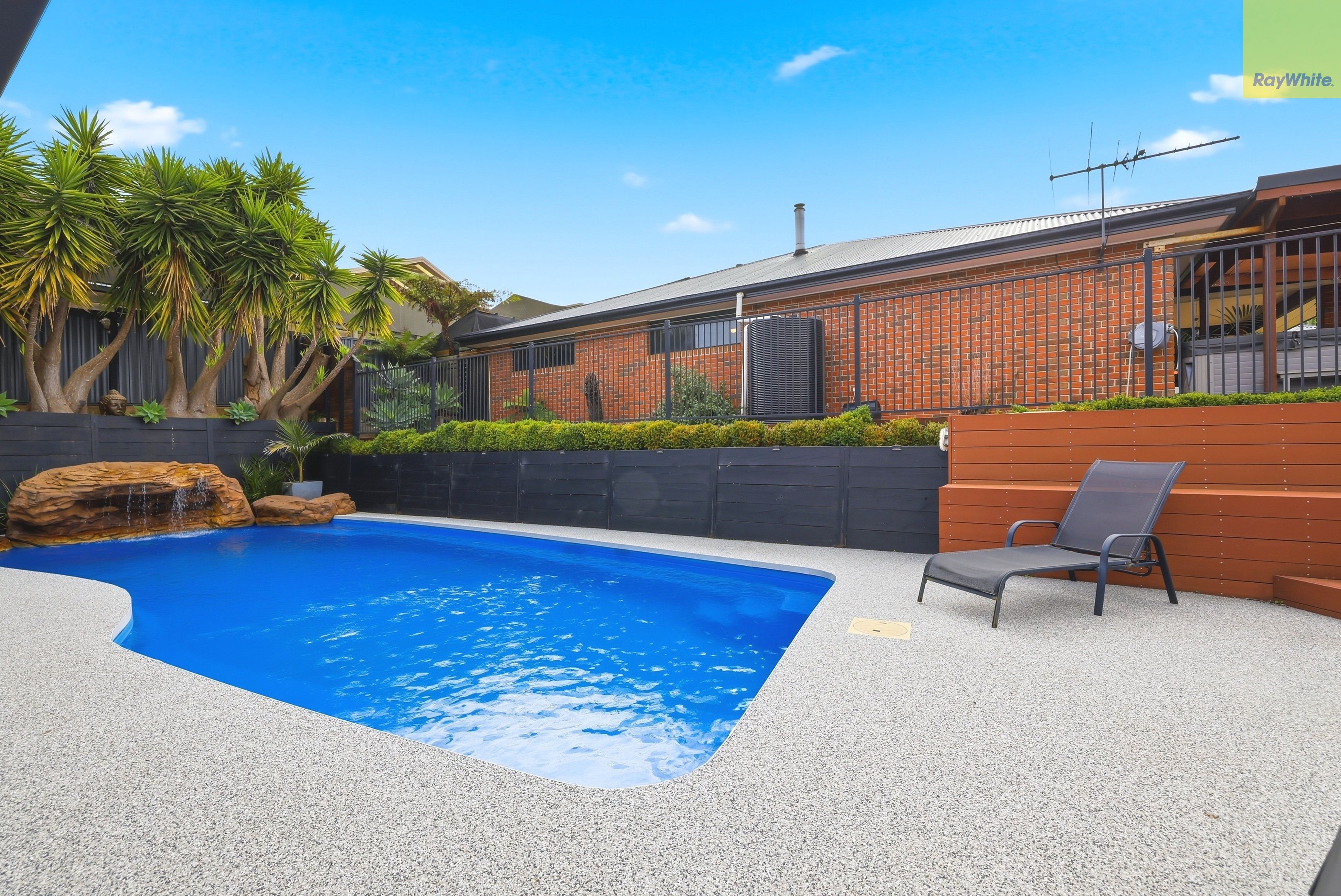 17 Ruddick Place — photo 3 of 30