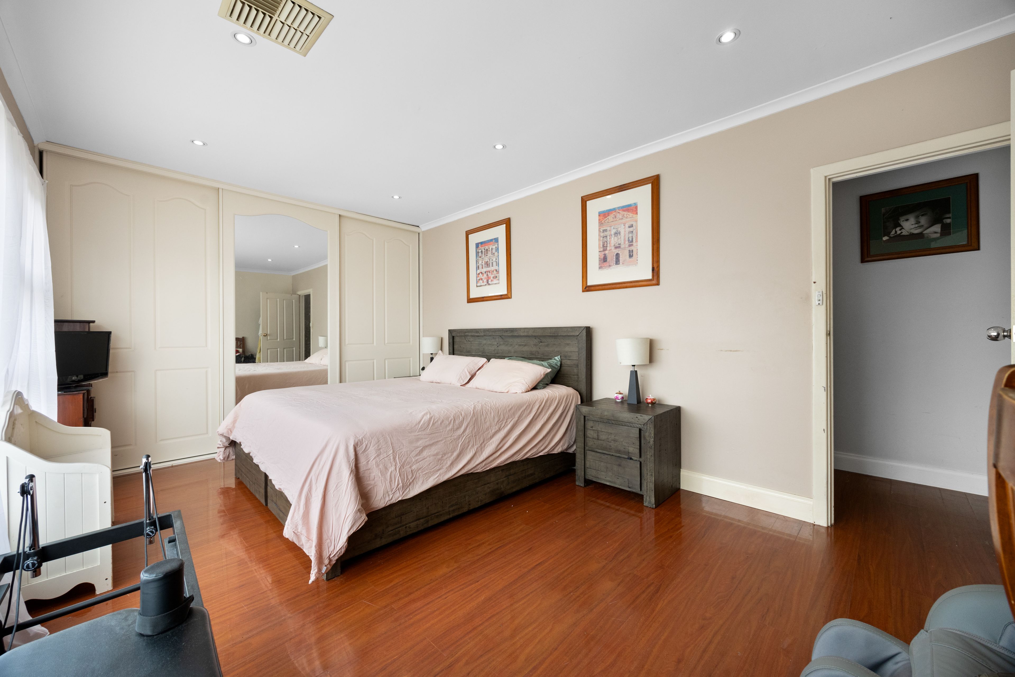 35 Mitton Avenue — photo 10 of 19