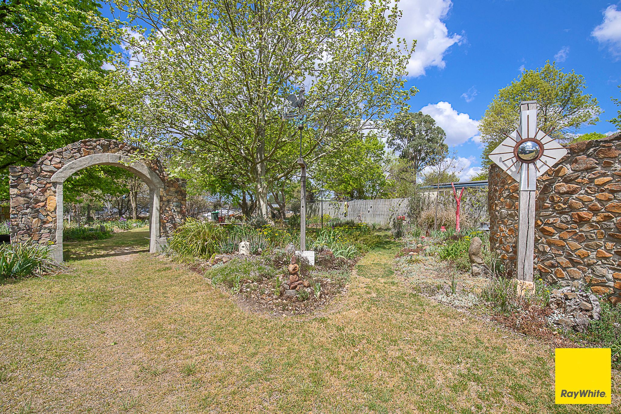 11 Canambe Street — photo 13 of 15